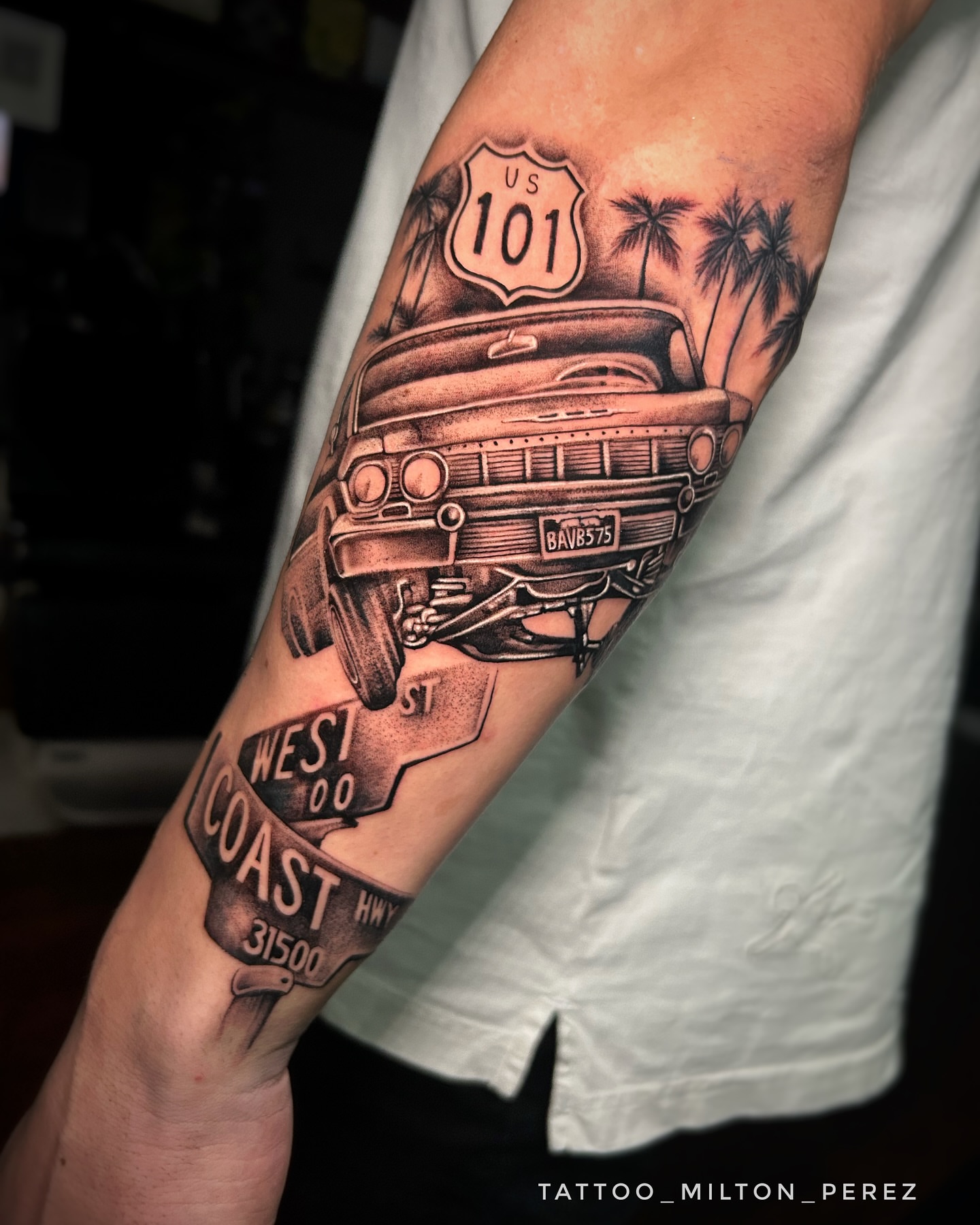 Tattoo by @suicidaink.tattoo โ realism, black_and_grey