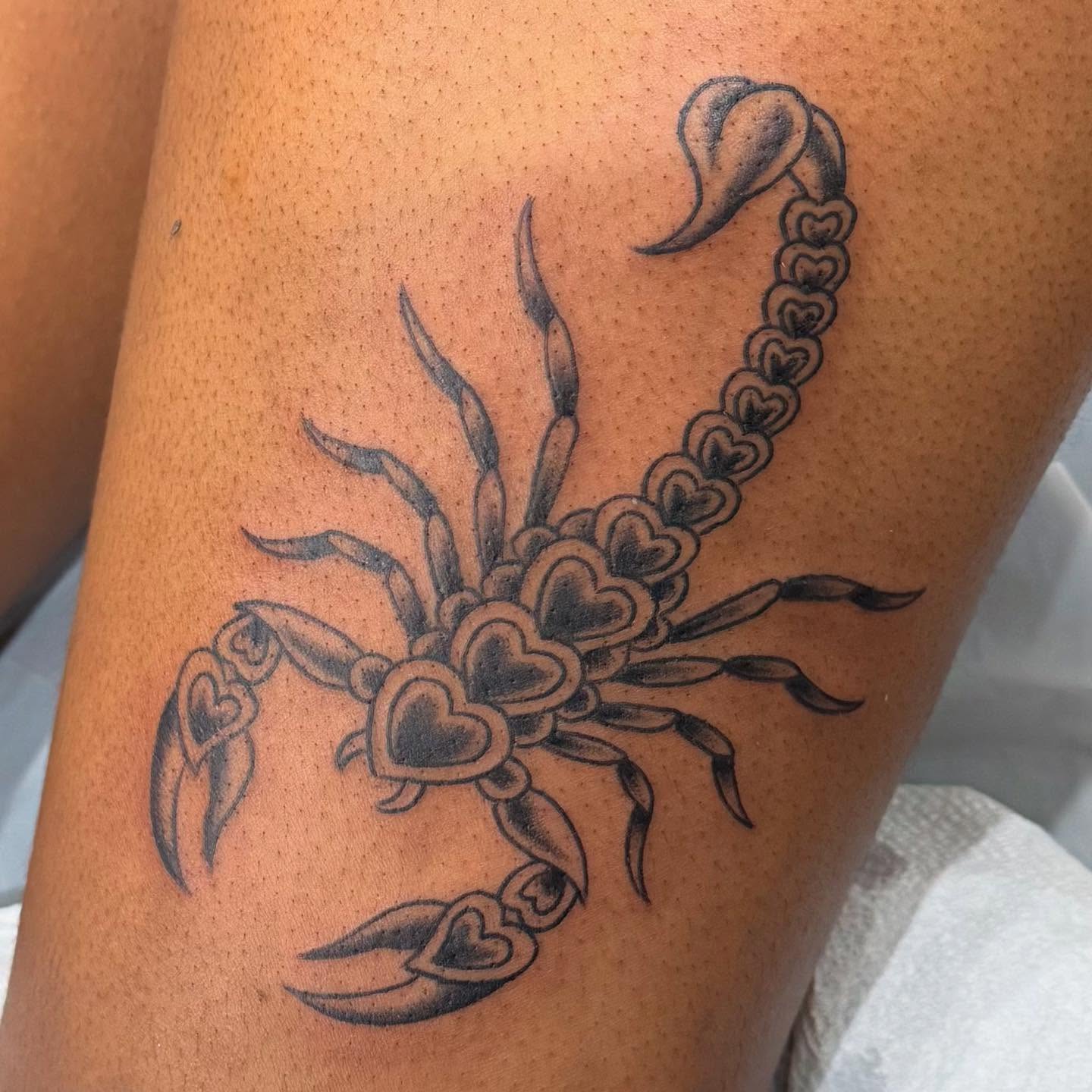 Scorpion black and grey tattoo on the thigh by 𝕯𝖗𝖆𝕶𝖊㋛
