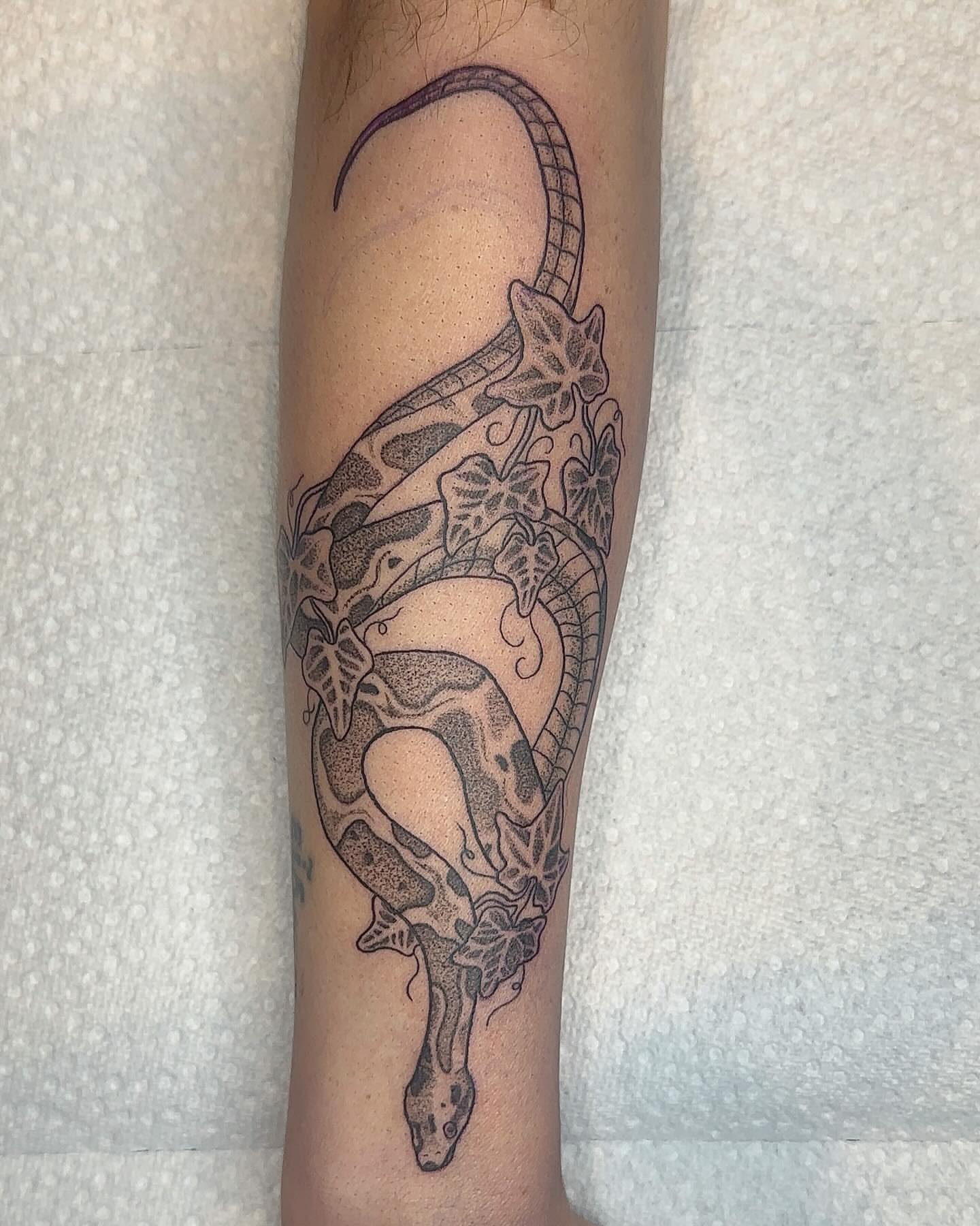 Tattoo by @savannahleetattoos — dotwork, black_and_grey