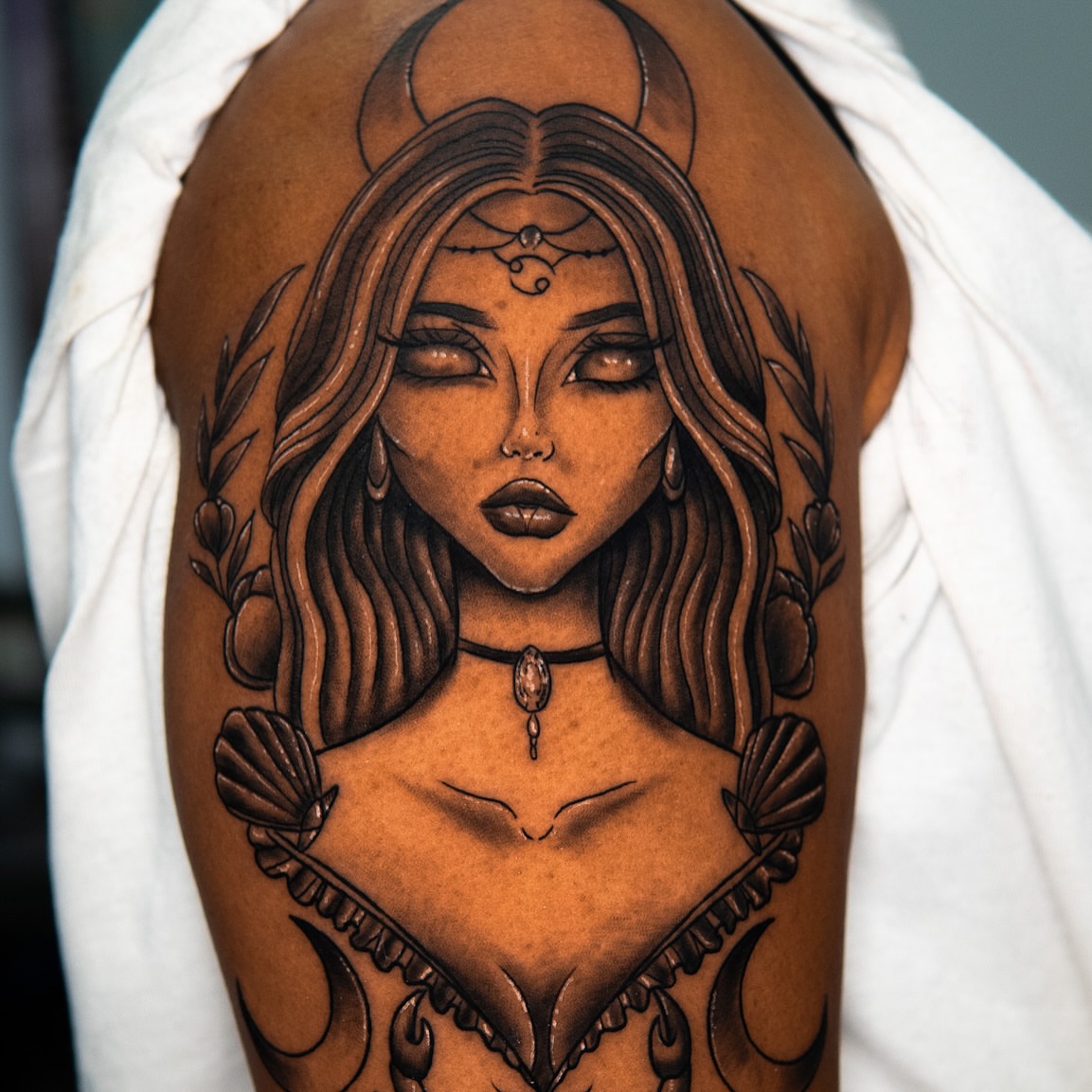 Tattoo by @felixxmtattoo — neo_traditional, realism