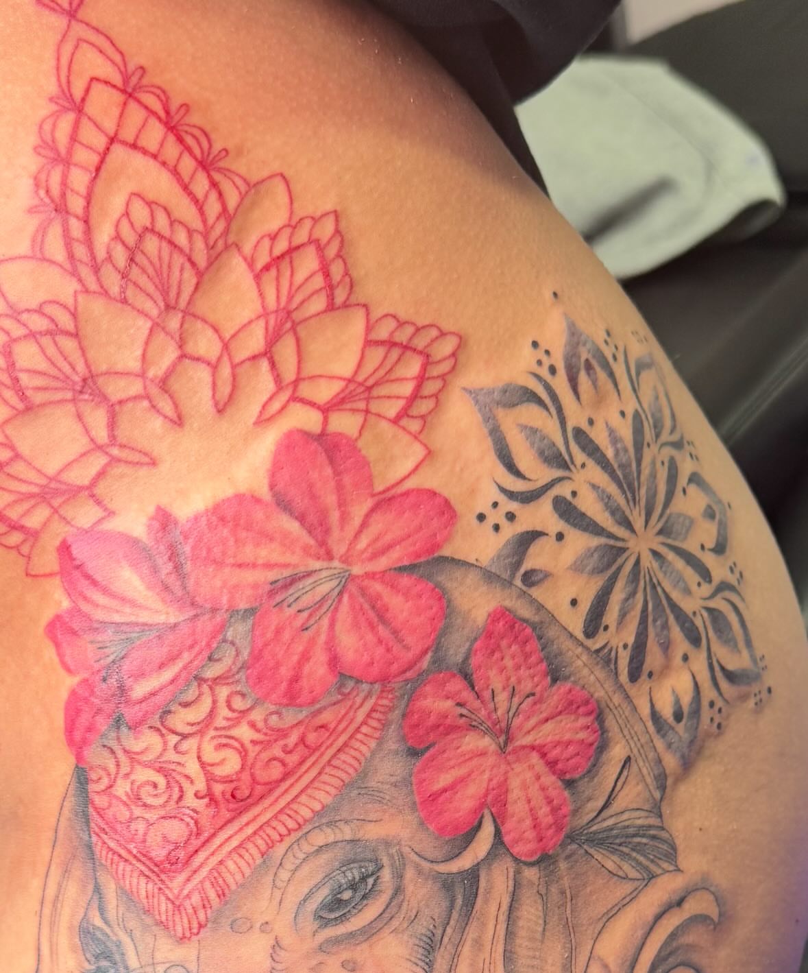 Tattoo by @tattedbytrinn — new_school, realism