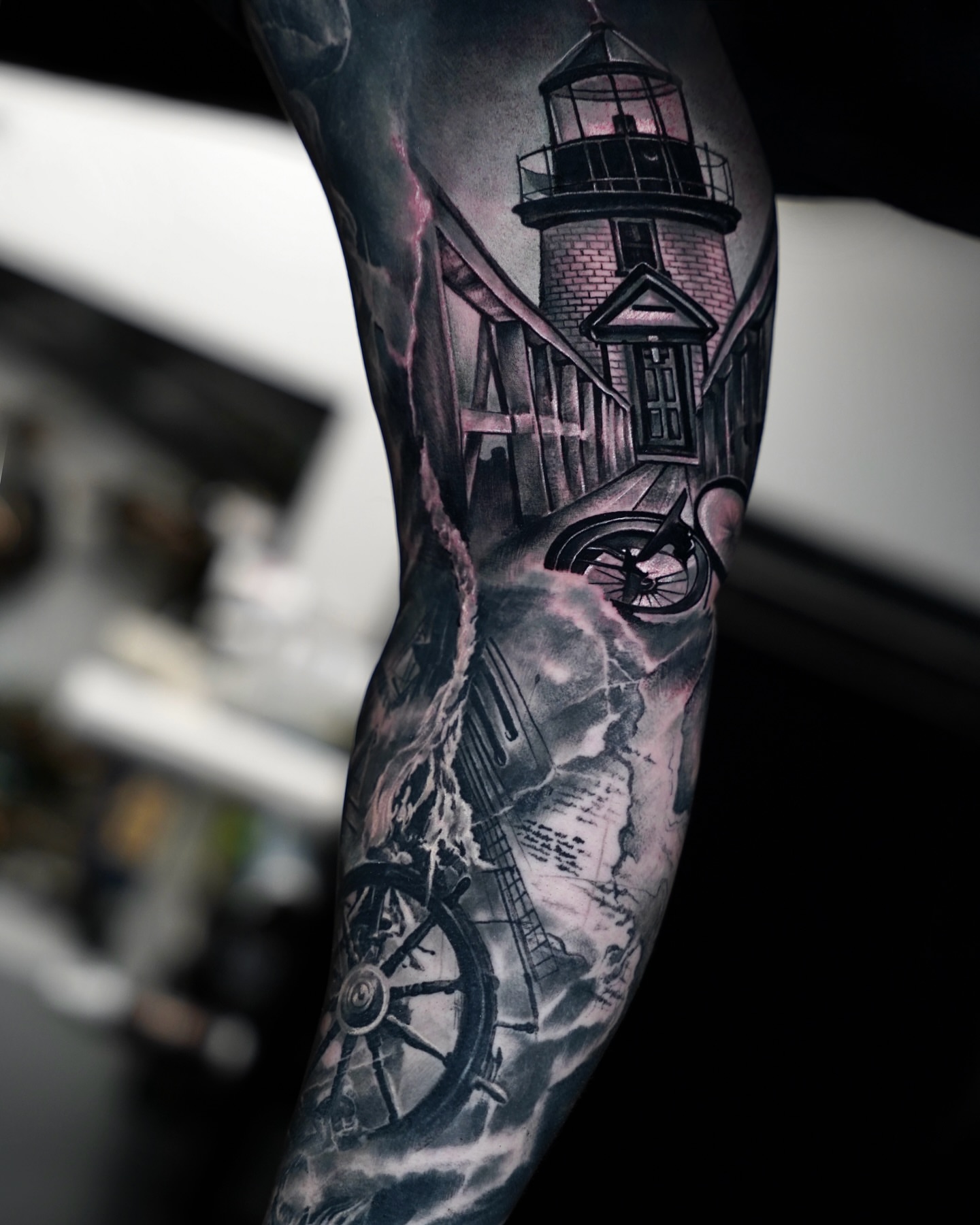 Tattoo by @vlad.tatto_o β black_and_grey