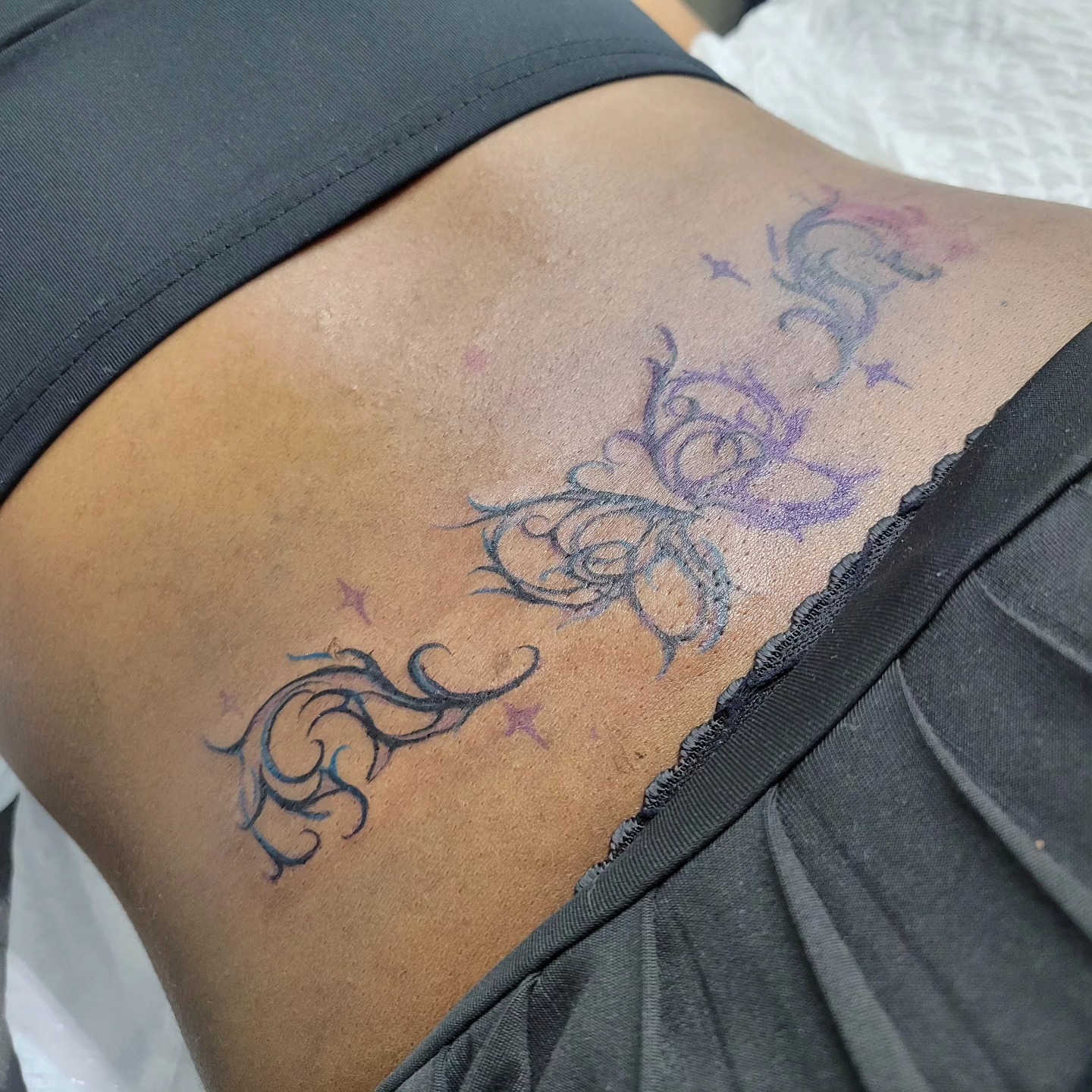 Tribal swirls tribal tattoo on the thigh by LolaCat🐉