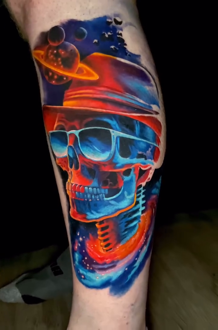 Skull and sunglasses realism tattoo by Sean Flood