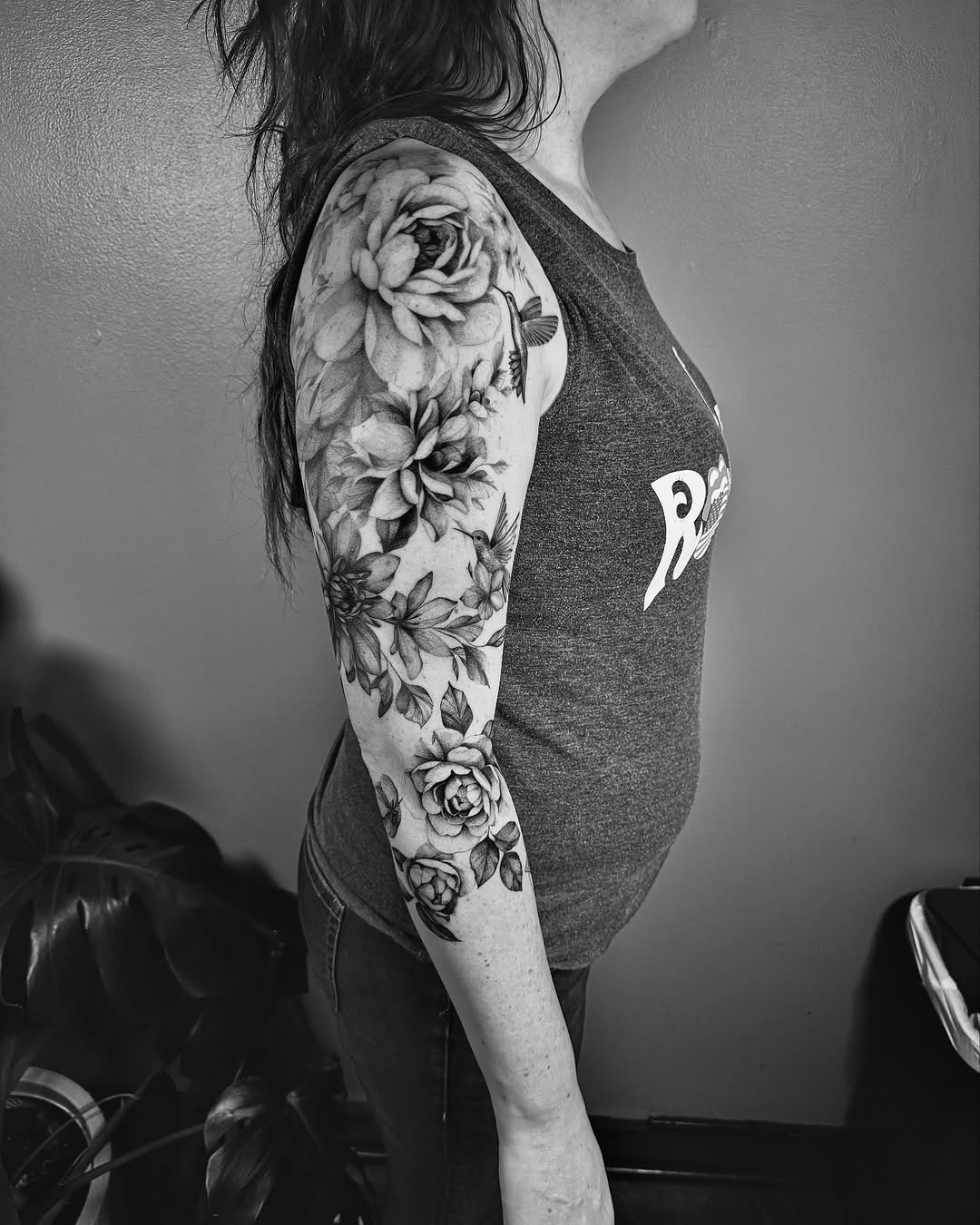 Tattoo by @ninnalopesart — realism, black_and_grey