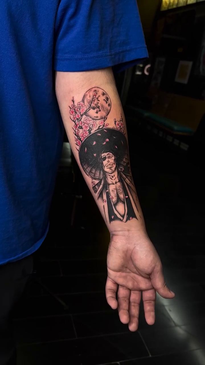 Woman with large hat realism tattoo by Leo Torres