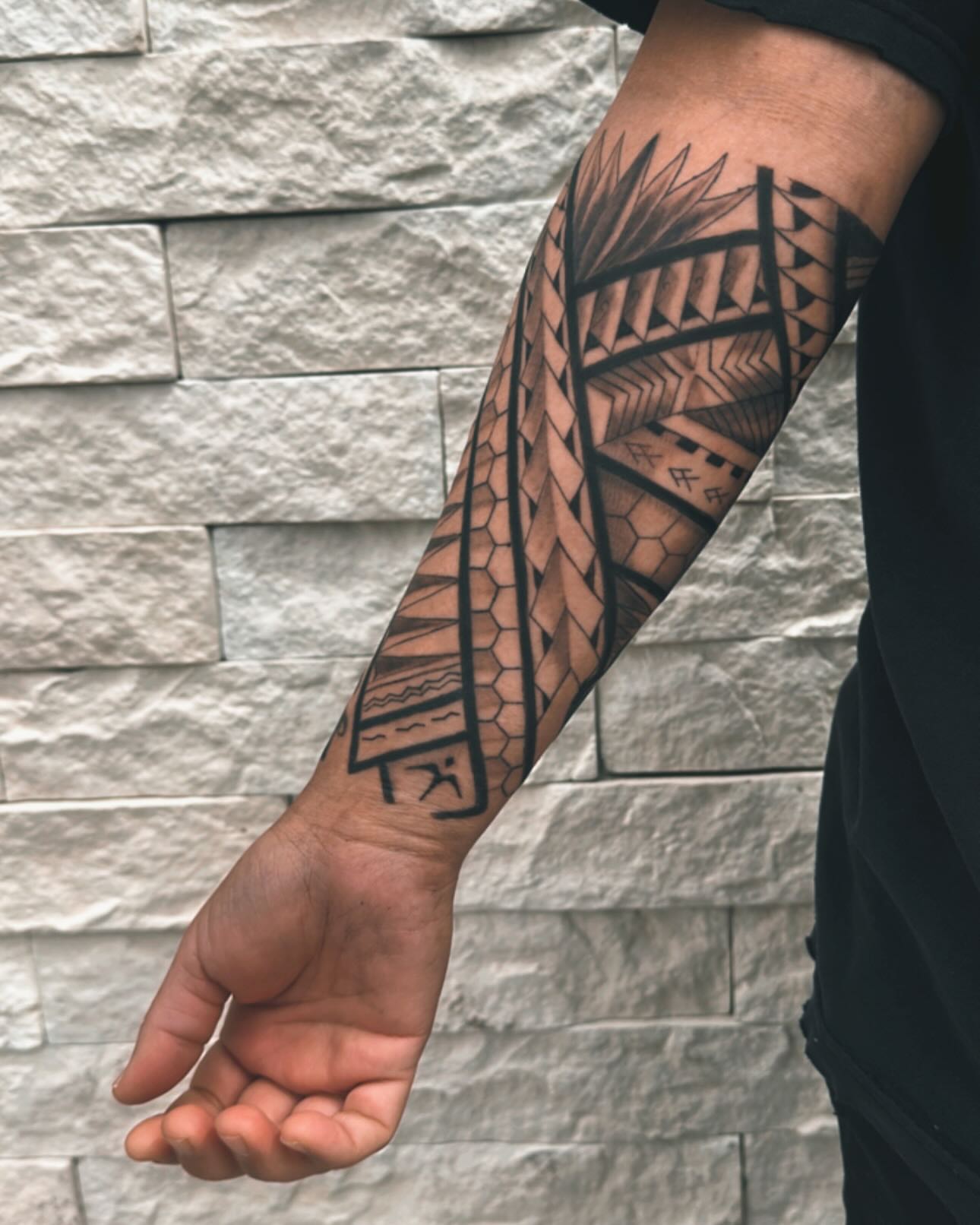 Geometric pattern geometric tattoo on the forearm by Healoha “Lindelle” Kamanu