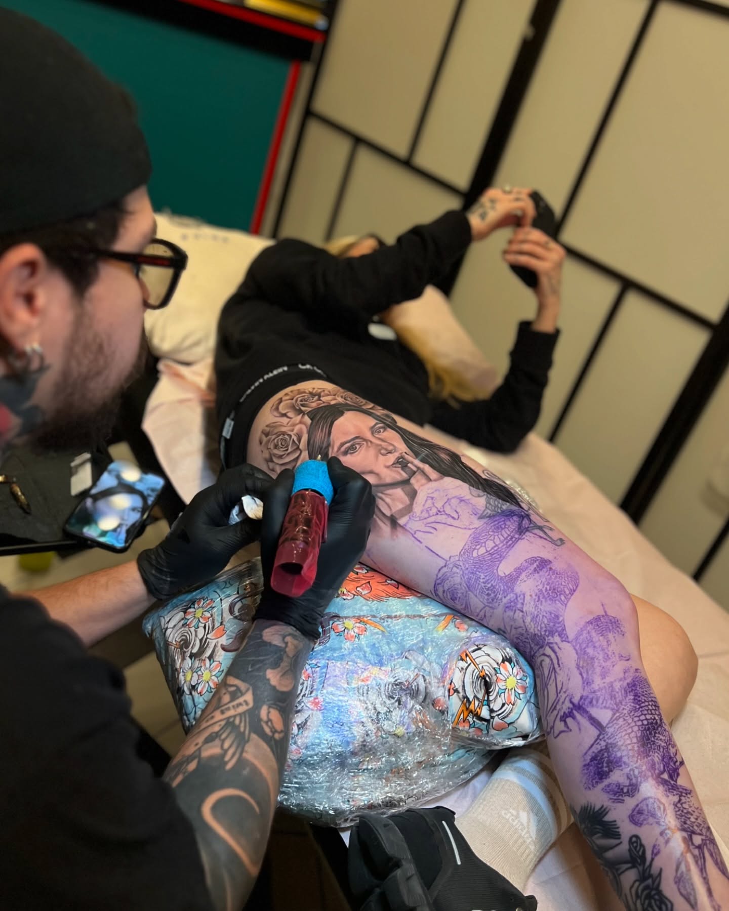 Portrait of a woman realism tattoo on the thigh by Sebastian Calderon