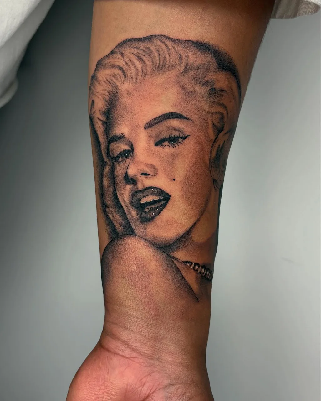 Woman realism tattoo on the forearm by Savana ☆