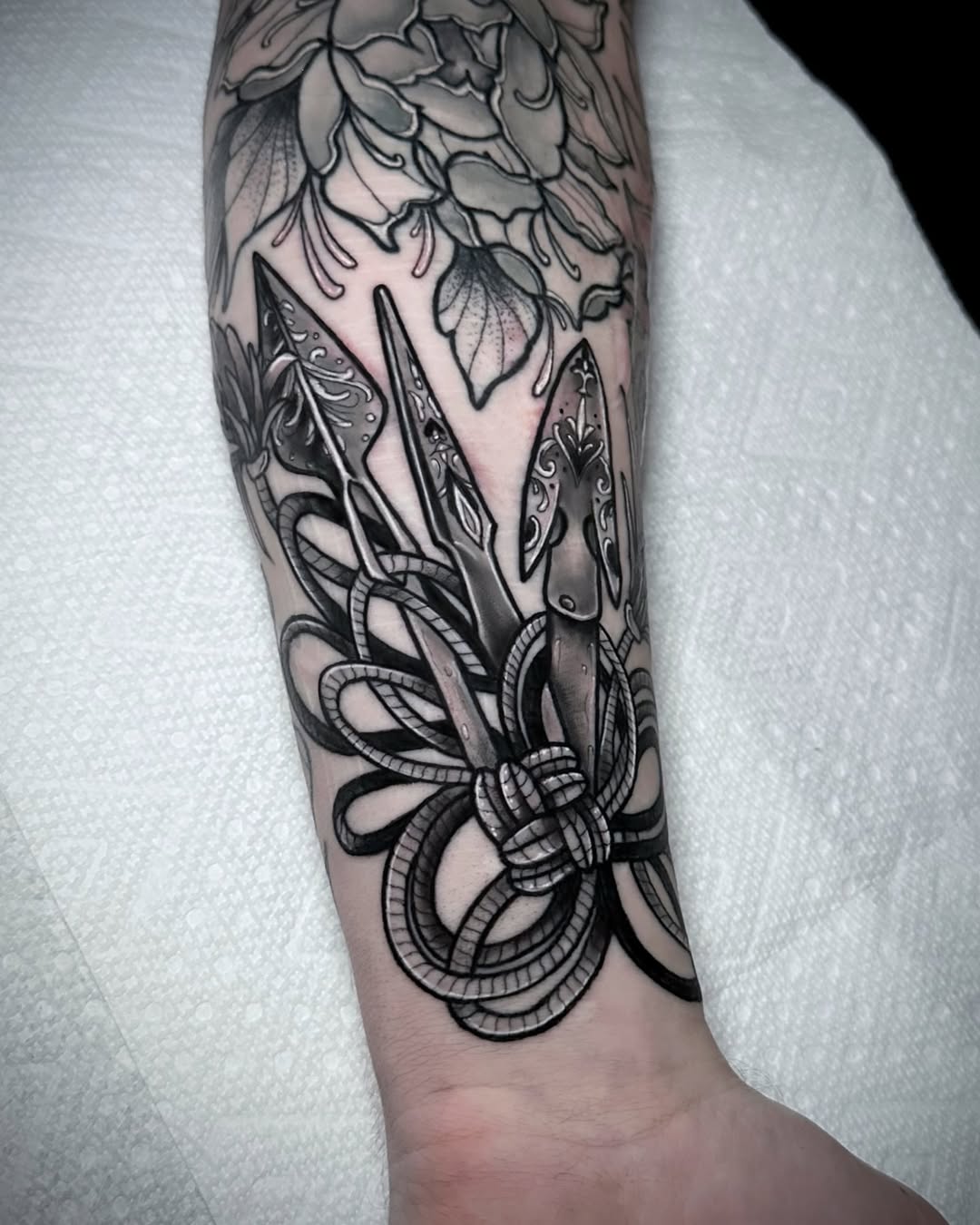 Tattoo by @naysladroguett — japanese_irezumi, black_and_grey