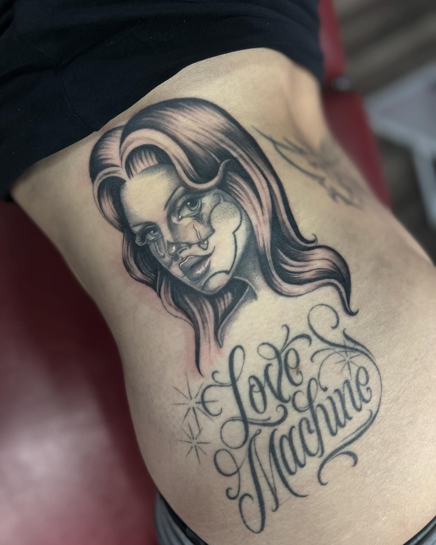 Tattoo by @dvminiquex โ black_and_grey