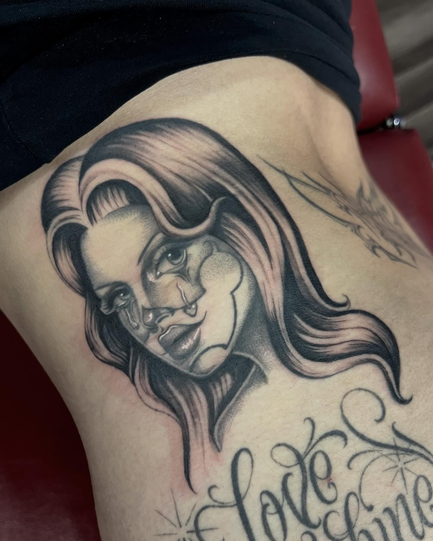 Tattoo by @dvminiquex โ black_and_grey