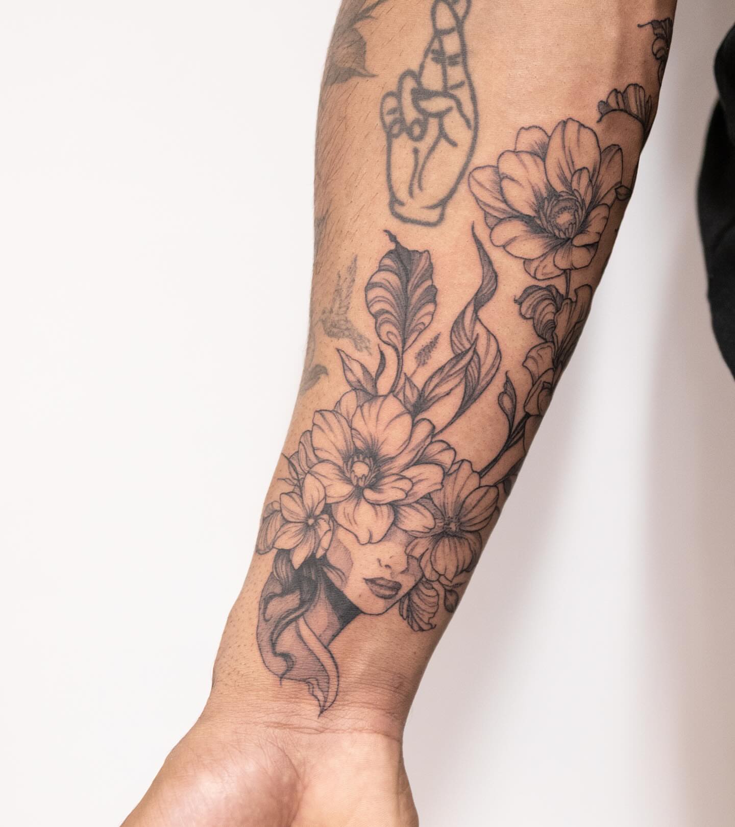 Tattoo by @seraphim.fineline — black_and_grey