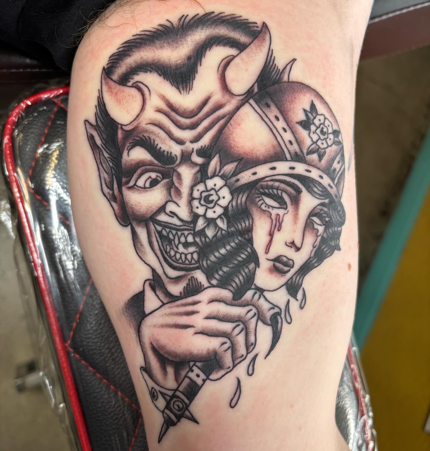 Tattoo by @gonzyiink_208 — american_traditional, dark_realism
