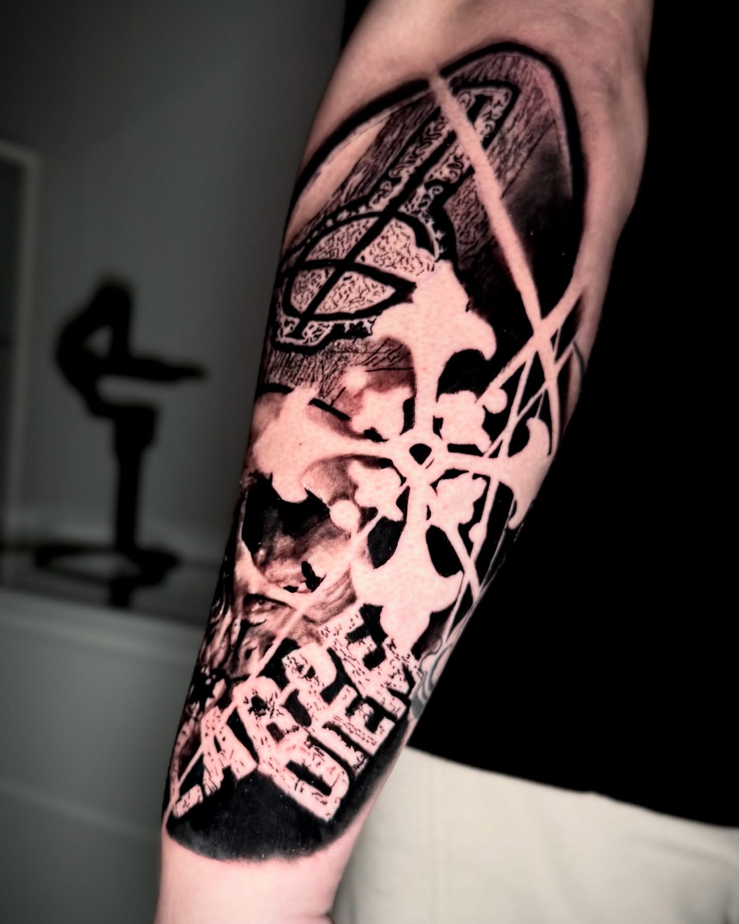 Tattoo by @lalex.tattoo — black_and_grey, realism