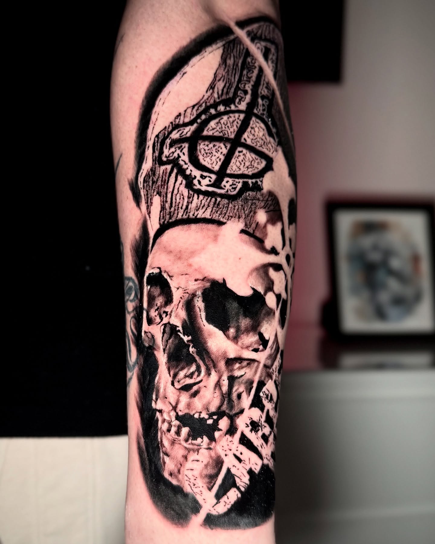 Tattoo by @lalex.tattoo — black_and_grey, realism