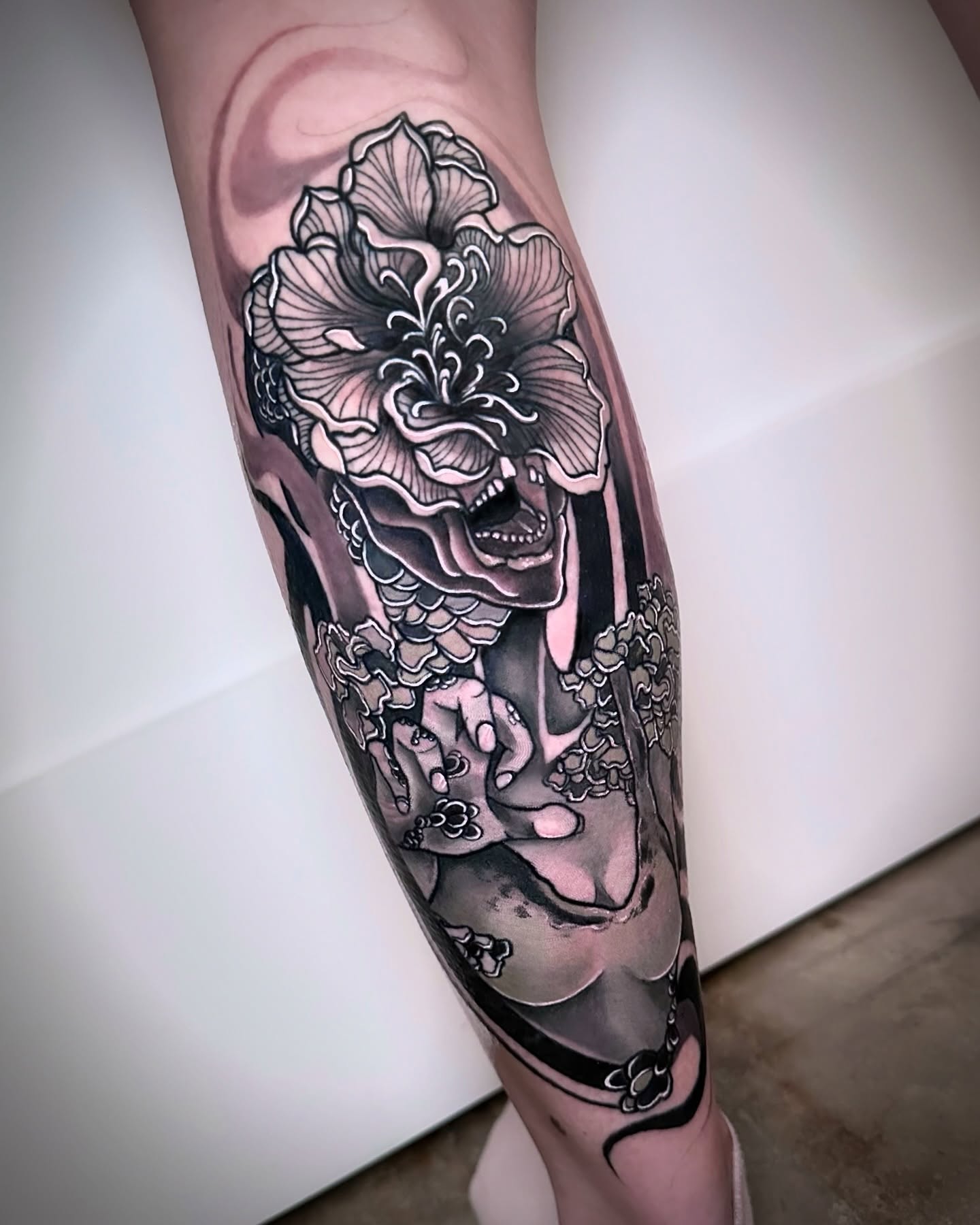 Flower skull japanese irezumi tattoo on the forearm by Naysla Droguett