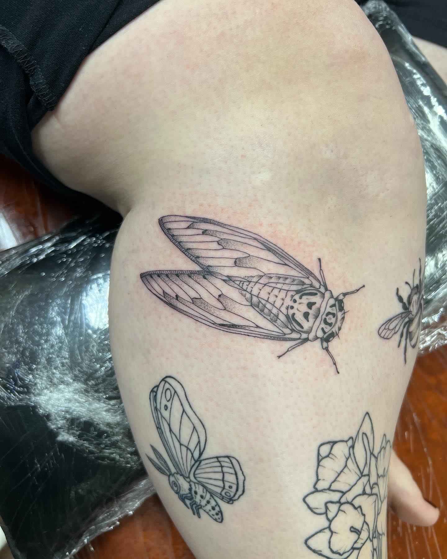 Tattoo by @allisoninkstattoo — black_and_grey