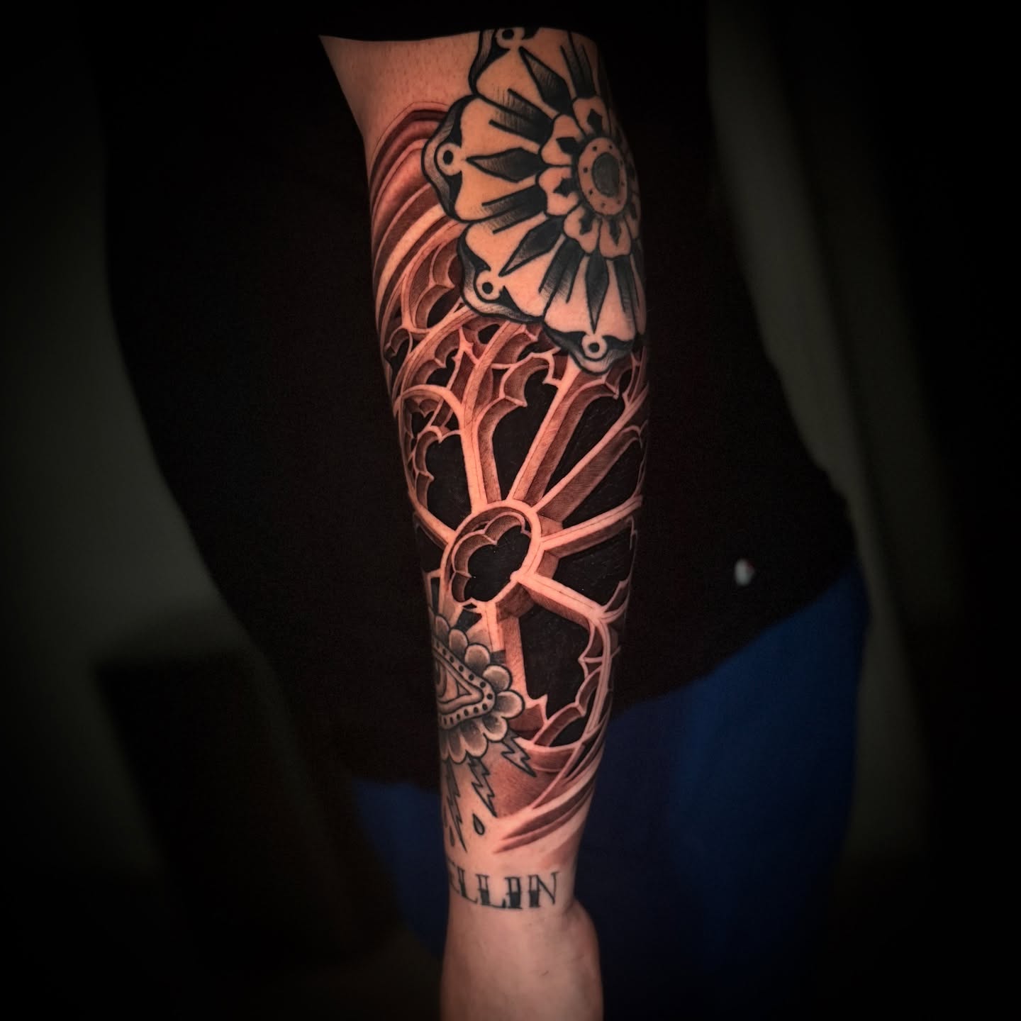 Tattoo by @geo_tatt2 — geometric, black_and_grey