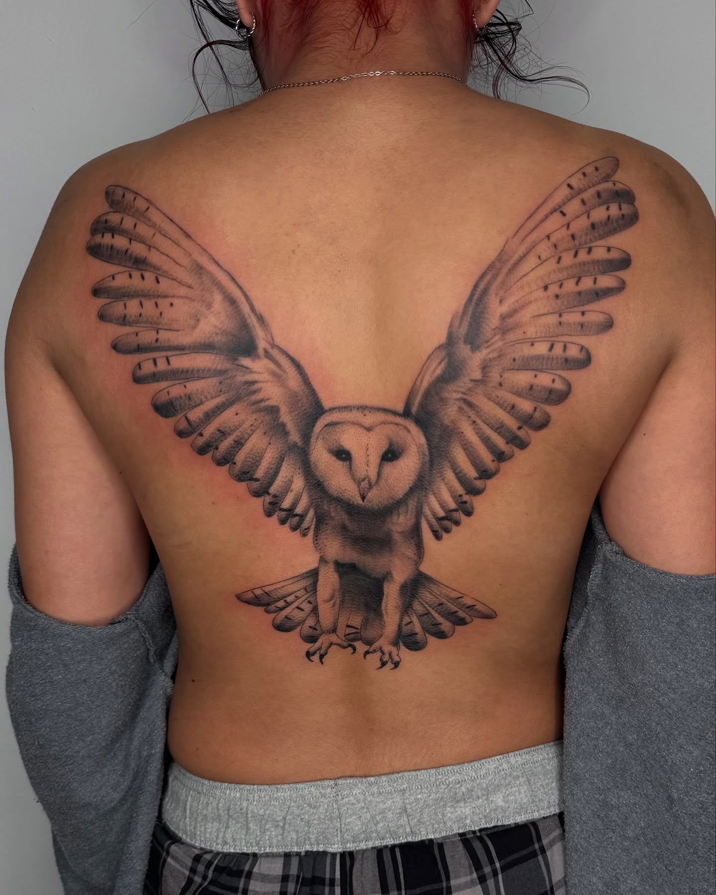 Owl dotwork tattoo on the back by ⊹ ࣪ ₊✩‧₊˚ 𝖘 𝖙 𝖊 𝖕 𝖍 𝖆 𝖓 𝖎 𝖊 ˚₊‧✩₊ ࣪ ⊹