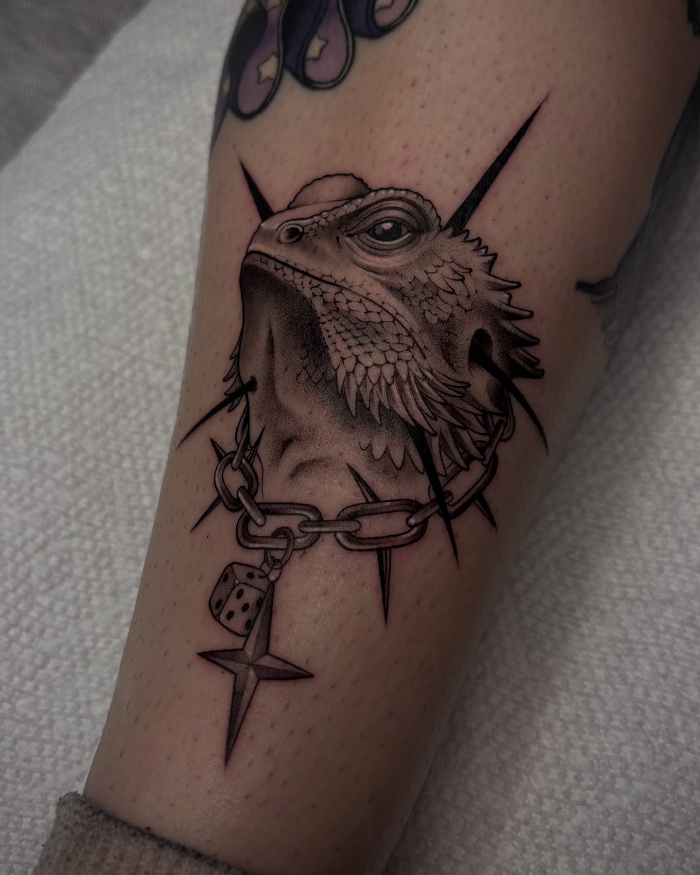 Tattoo by @tattoosbymeach — realism, dotwork