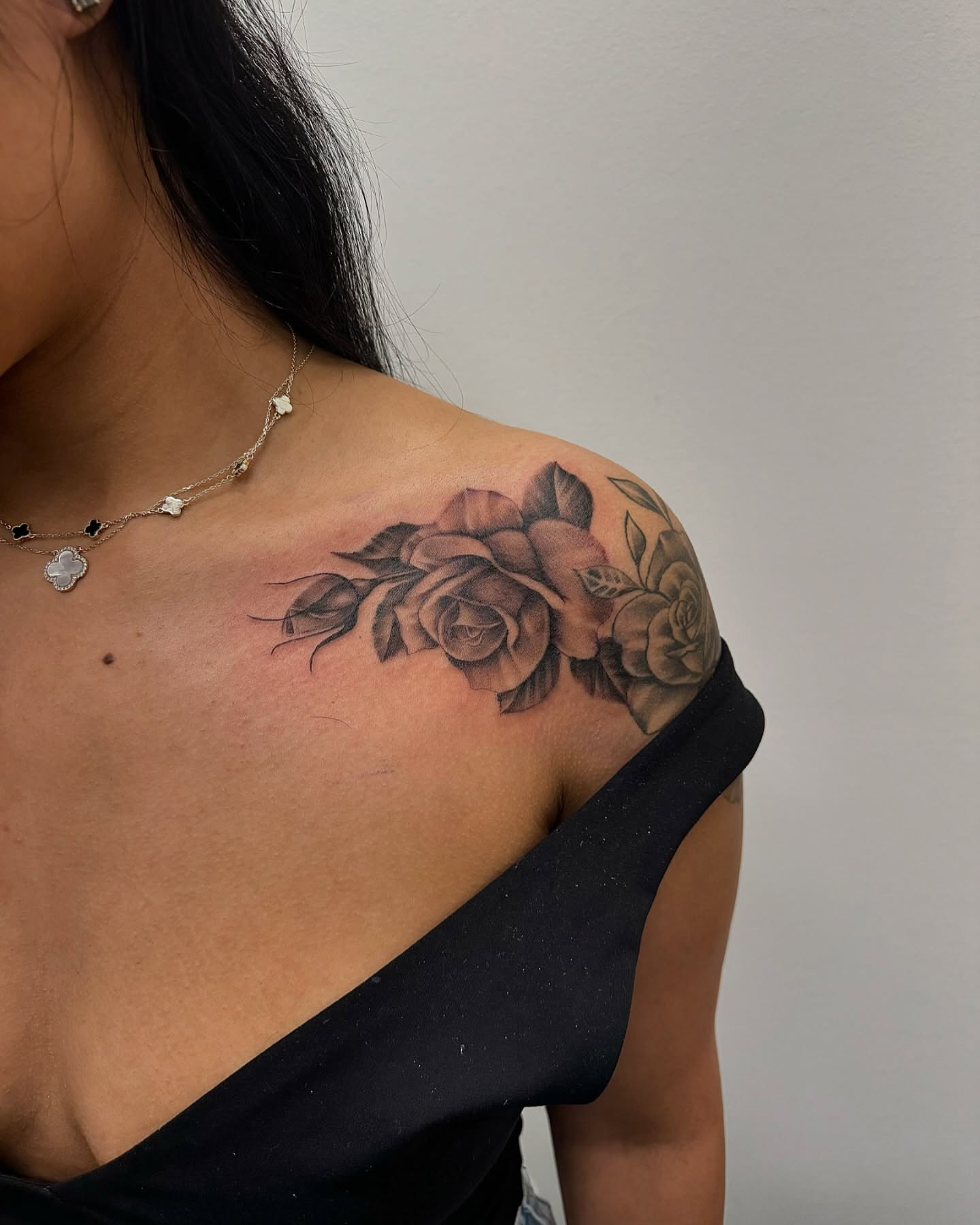 Roses black and grey tattoo on the shoulder by ηυñєzιηкz, Kansas City, Missouri