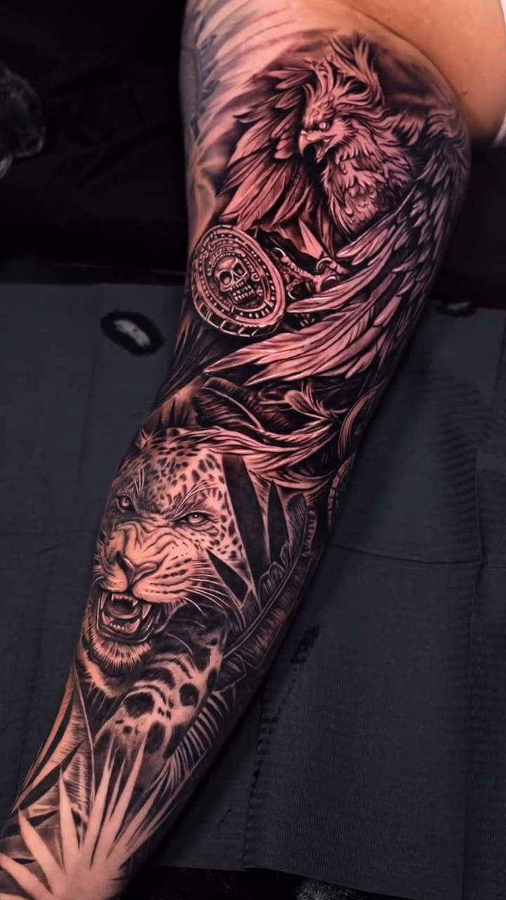 Lion and leopard portrait sleeve realism tattoo by Brayan Batista - Tattoo Artist