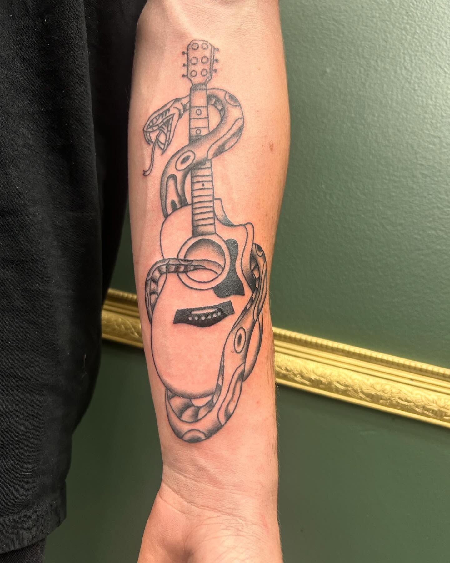 Tattoo by @emmysartemporium — black_and_grey, geometric