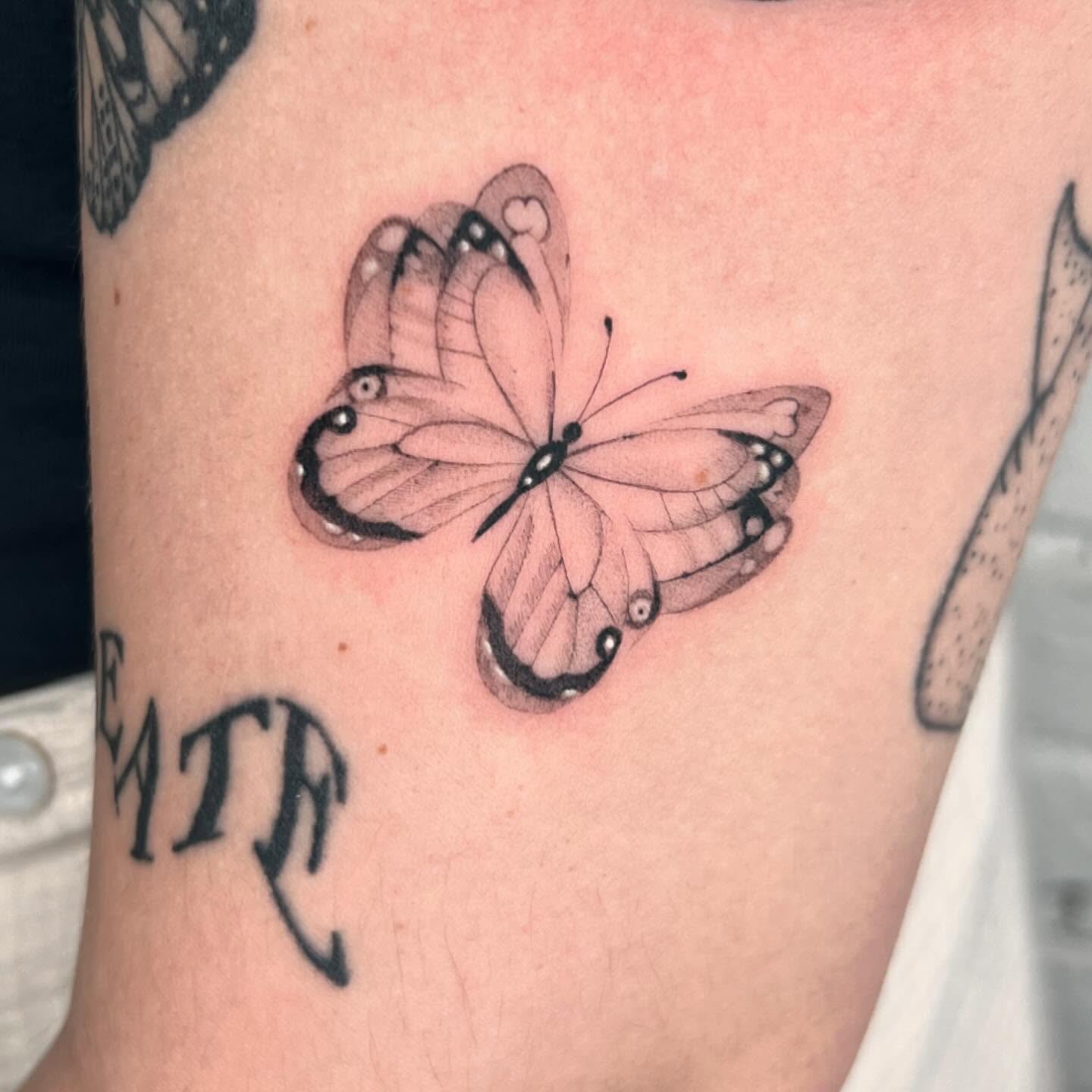 Tattoo by @robbwilsontattoos — dotwork, realism