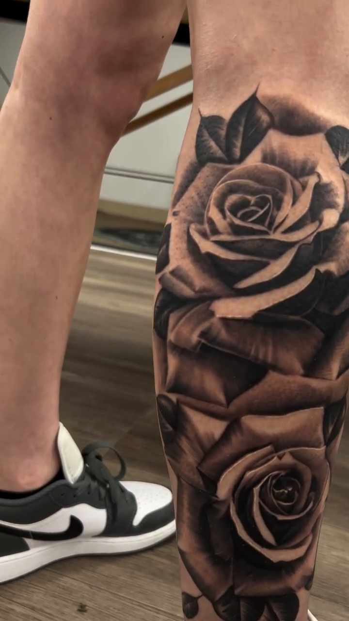 Roses realism tattoo by Isaac Barrientos