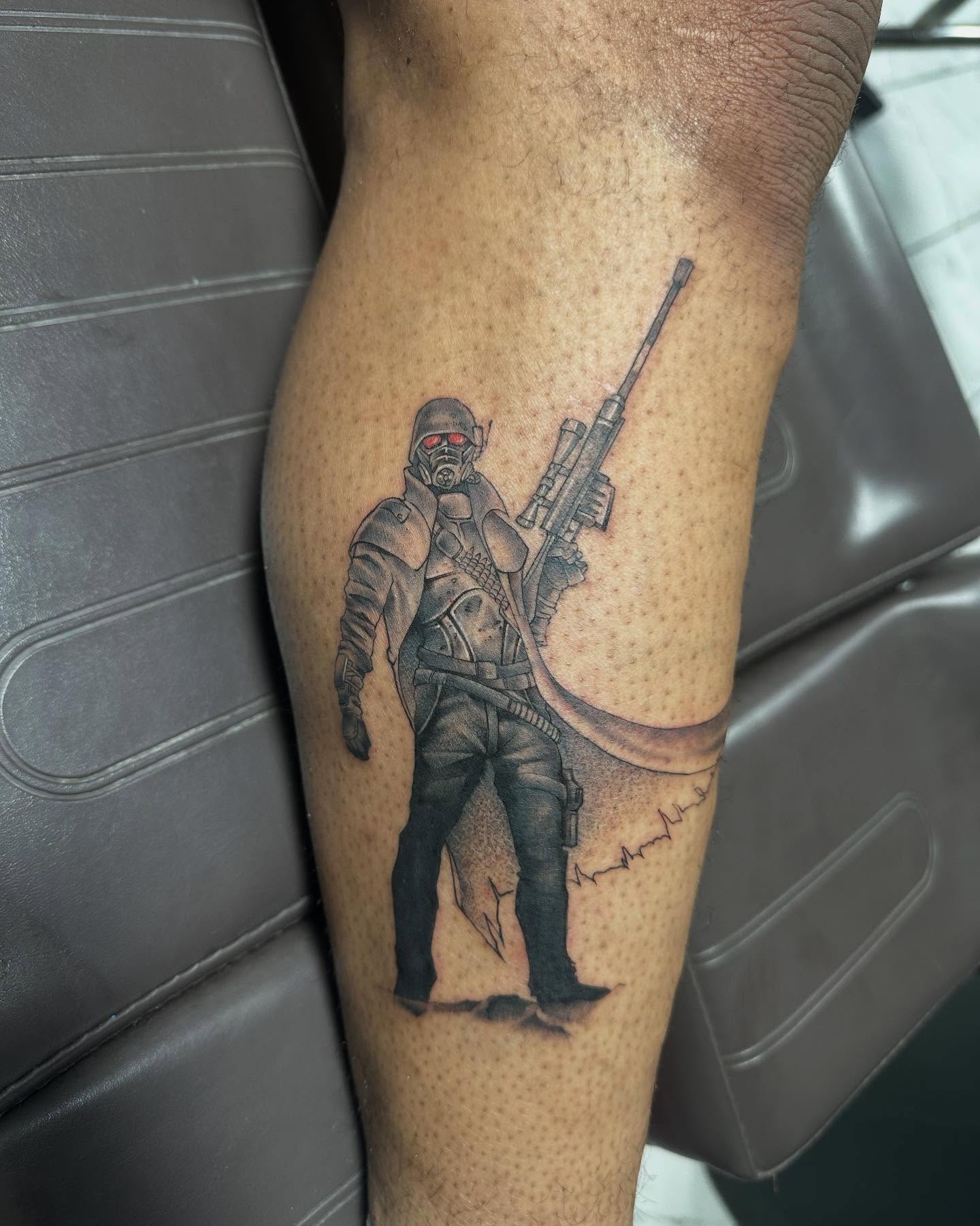 Sniper dotwork tattoo on the thigh by Jan Xander