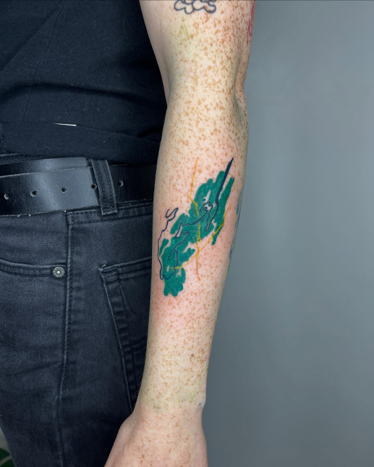 Tattoo by @sketchesonskin — dotwork