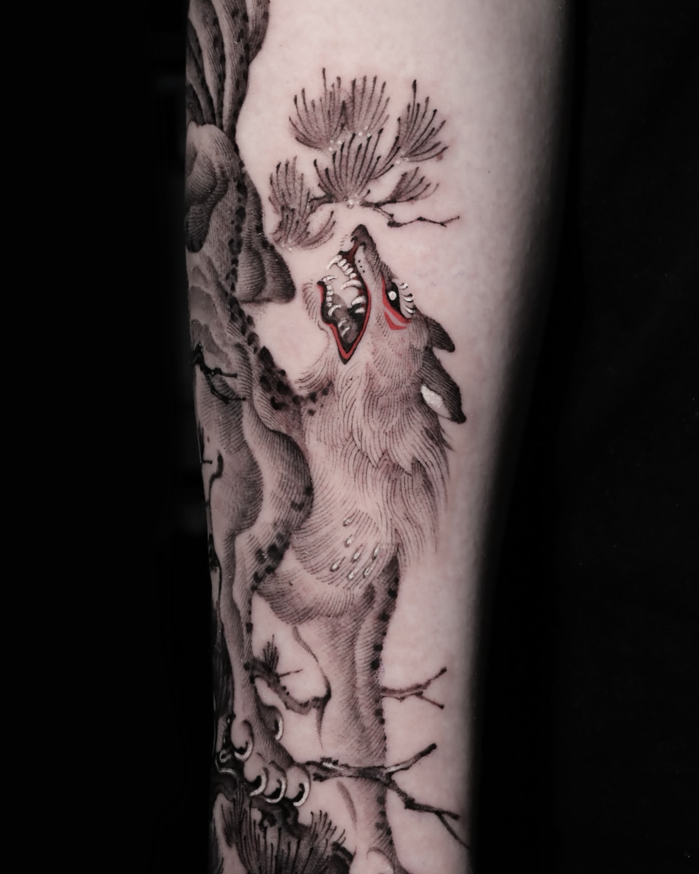 Wolf howling dotwork tattoo on the forearm by 𝐆𝐑𝐄𝐄𝐃