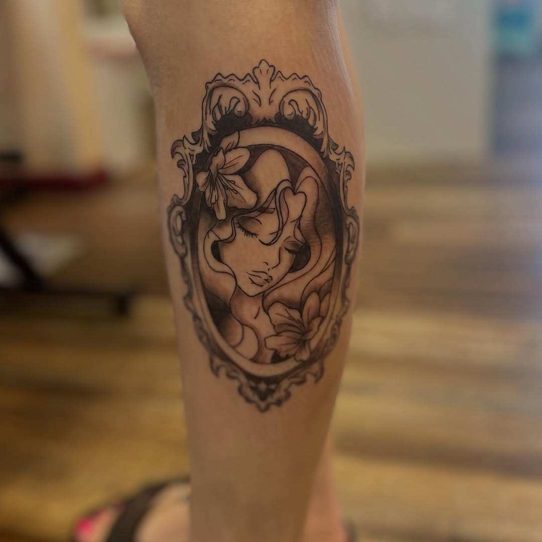 Tattoo by @lilacmourningink — fine_line, black_and_grey