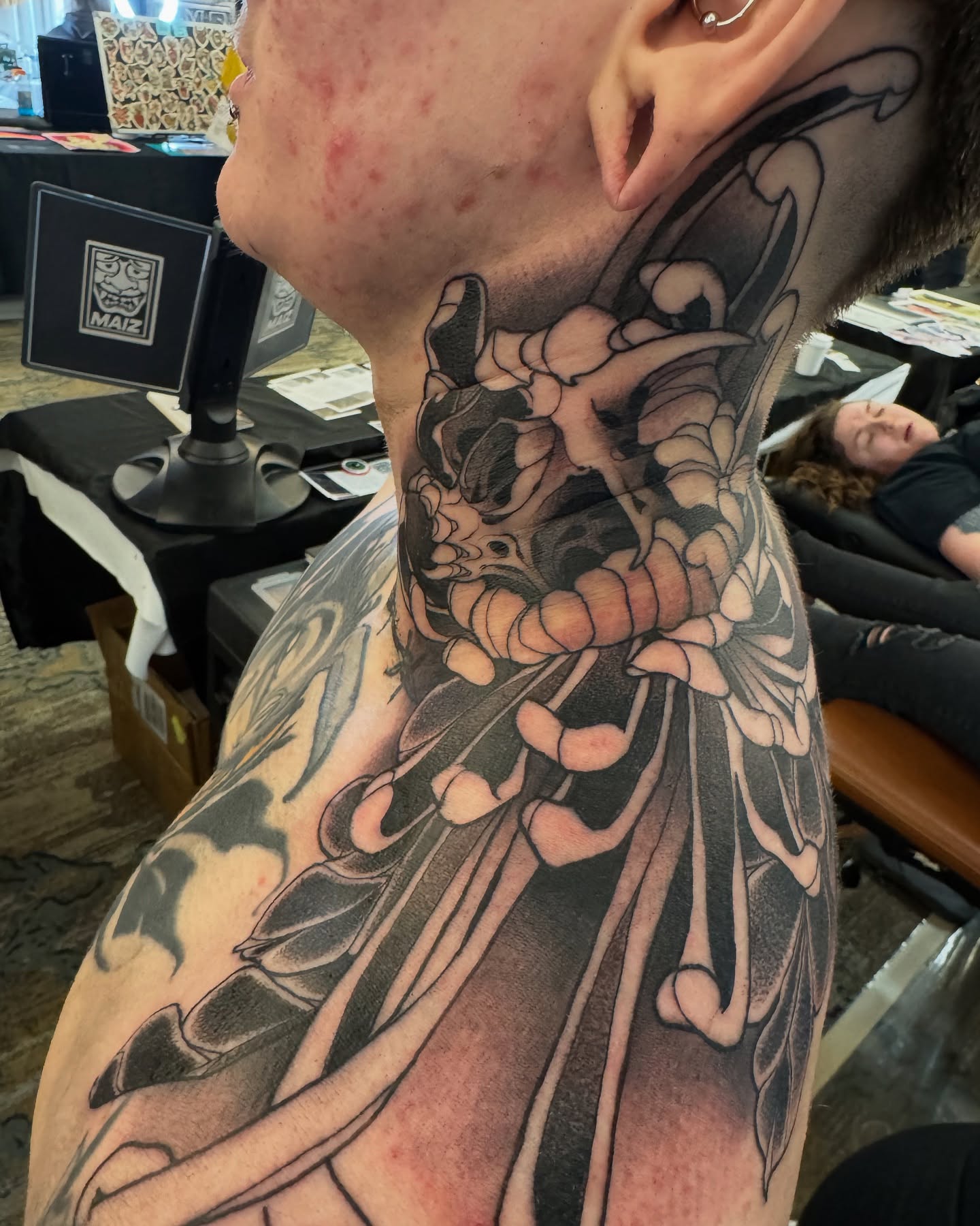 Scorpion realism tattoo on the shoulder by Emmanuel Mendoza