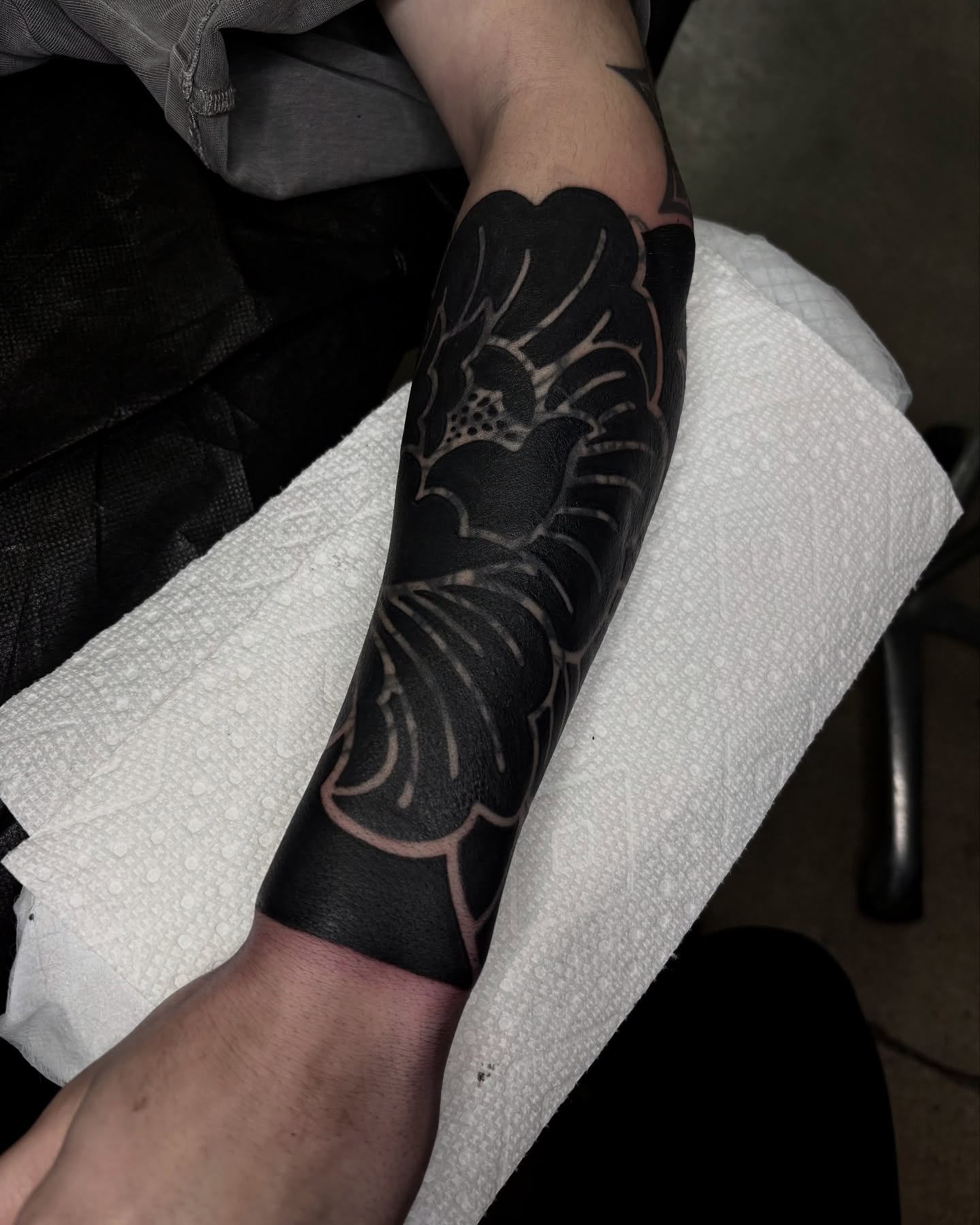 Tattoo by @kolbialexis — black_and_grey