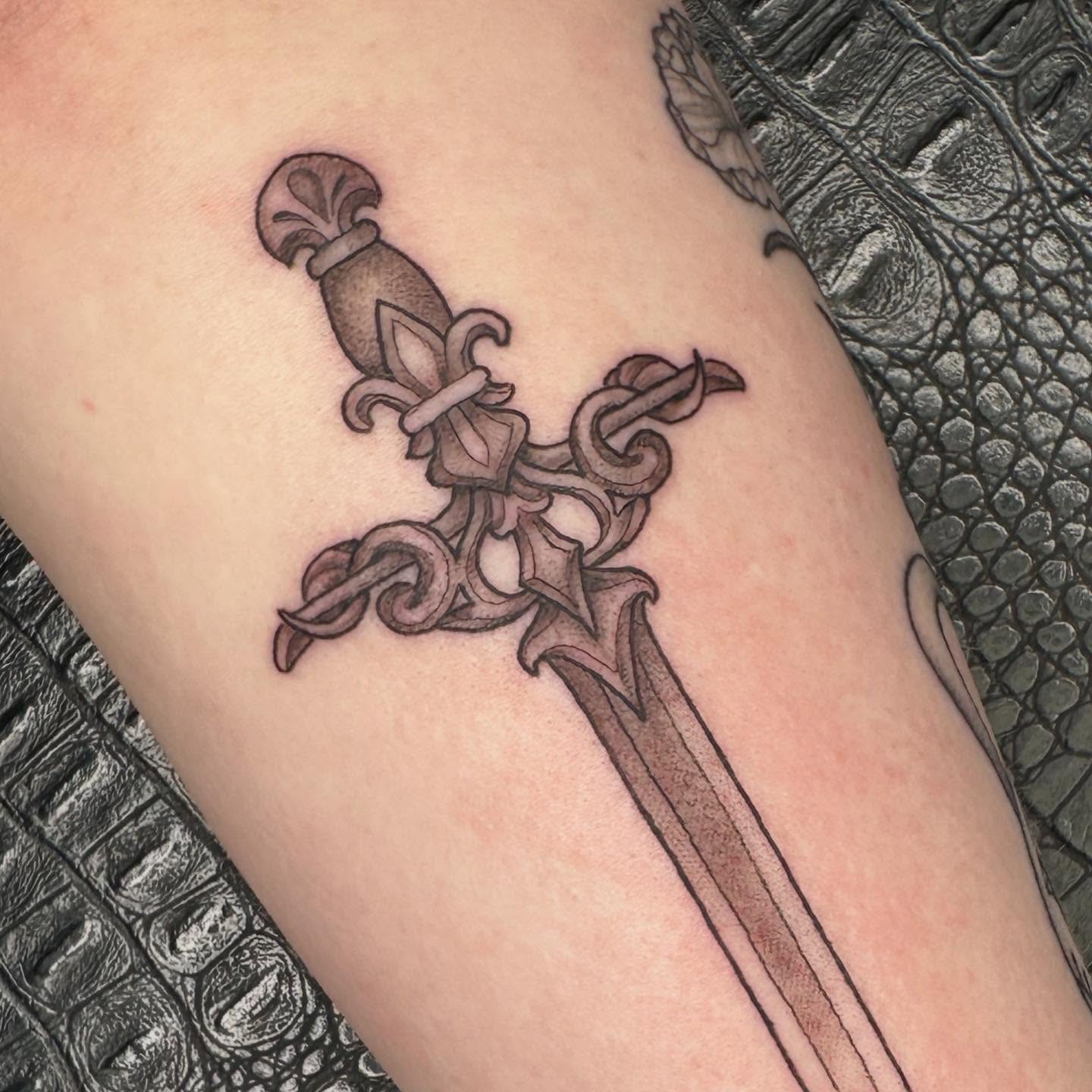 Tattoo by @hunterdoestattoos β black_and_grey
