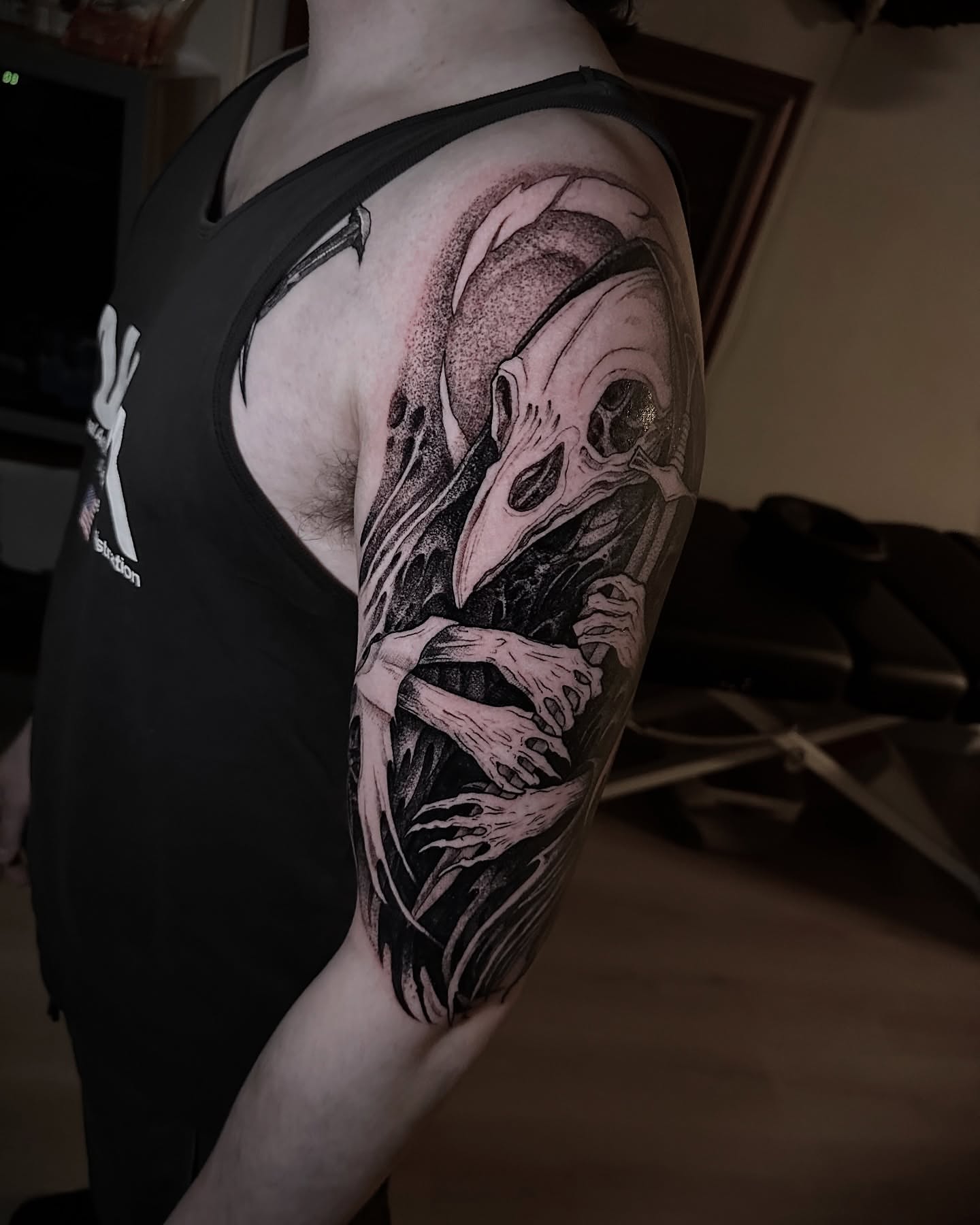 Tattoo by @pablomoreiratattoo — dotwork, realism