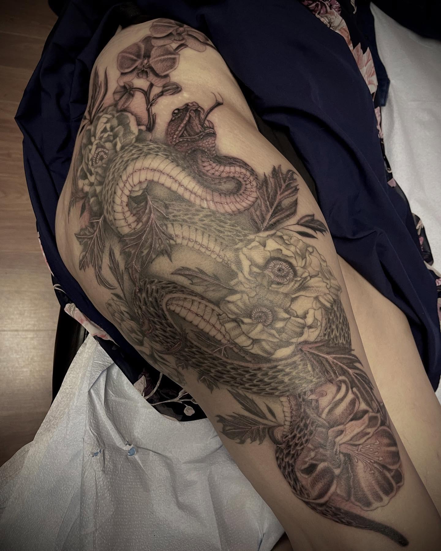 Snake and peony japanese irezumi tattoo on the thigh by Ashly Hutchens, Richmond, Virginia
