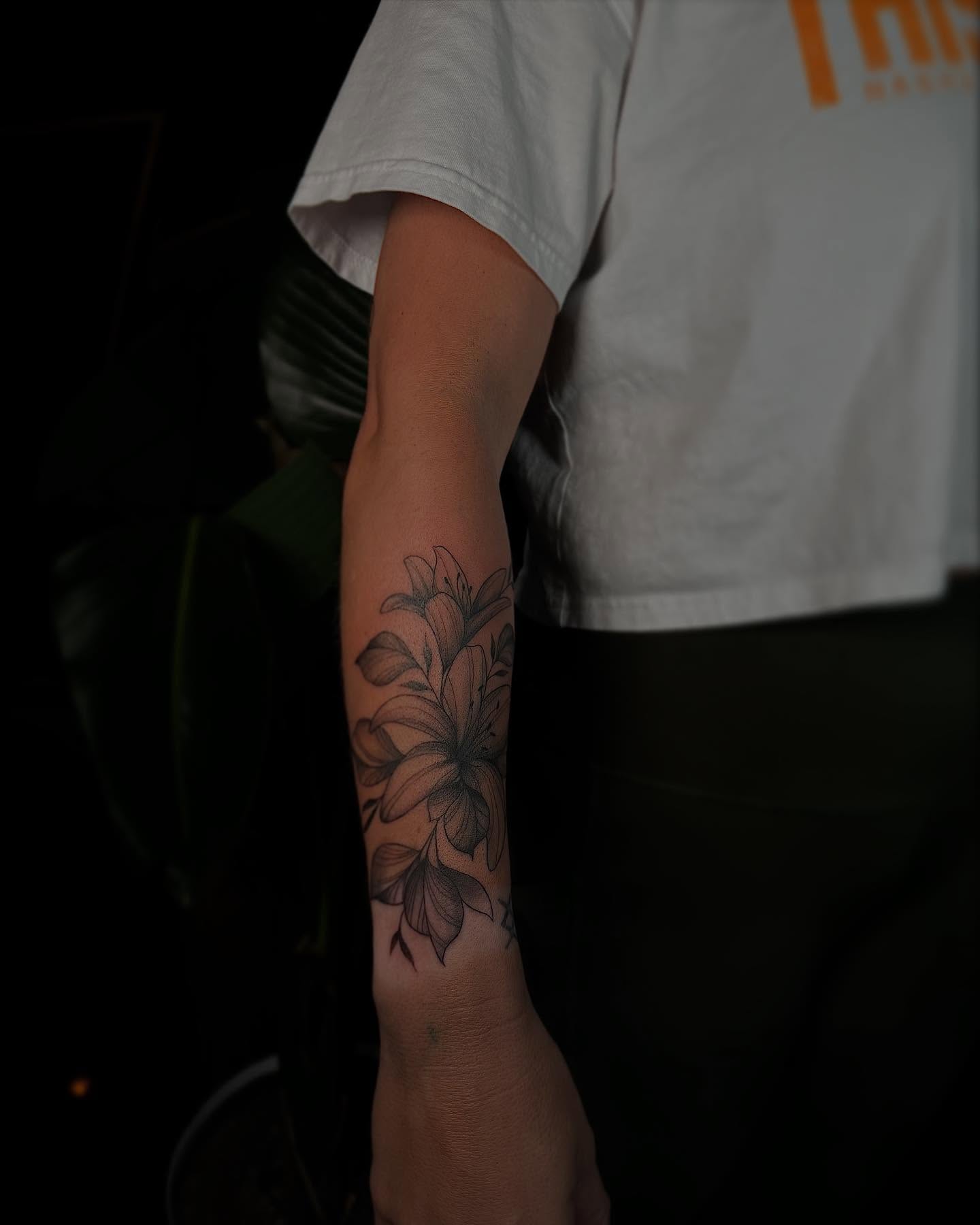 Tattoo by @chrisraymyerstats — black_and_grey