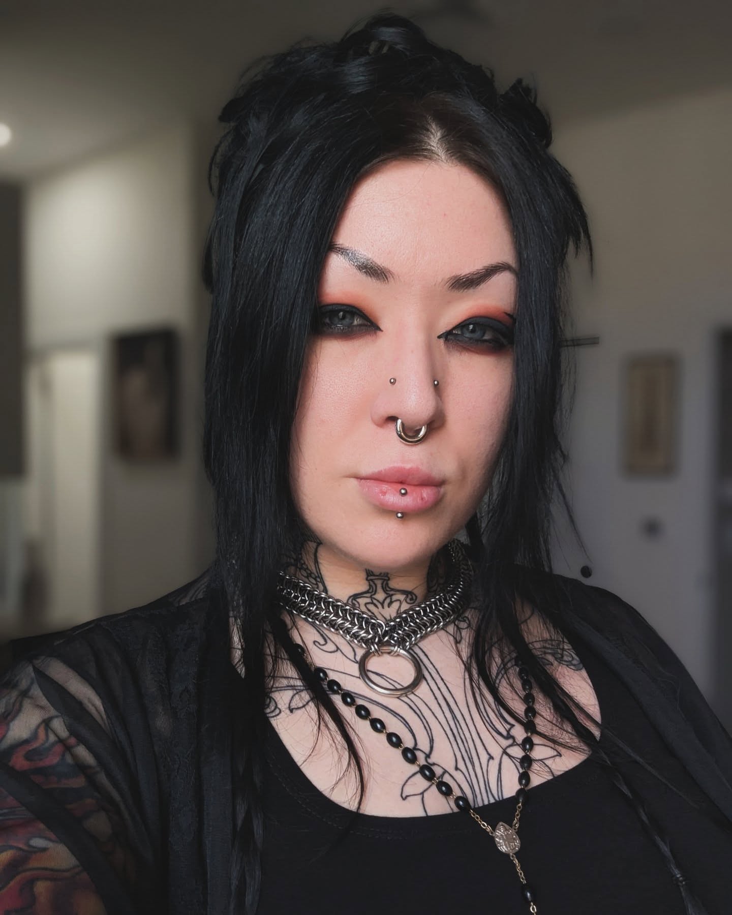 Necklace black and grey tattoo on the neck by Payton
