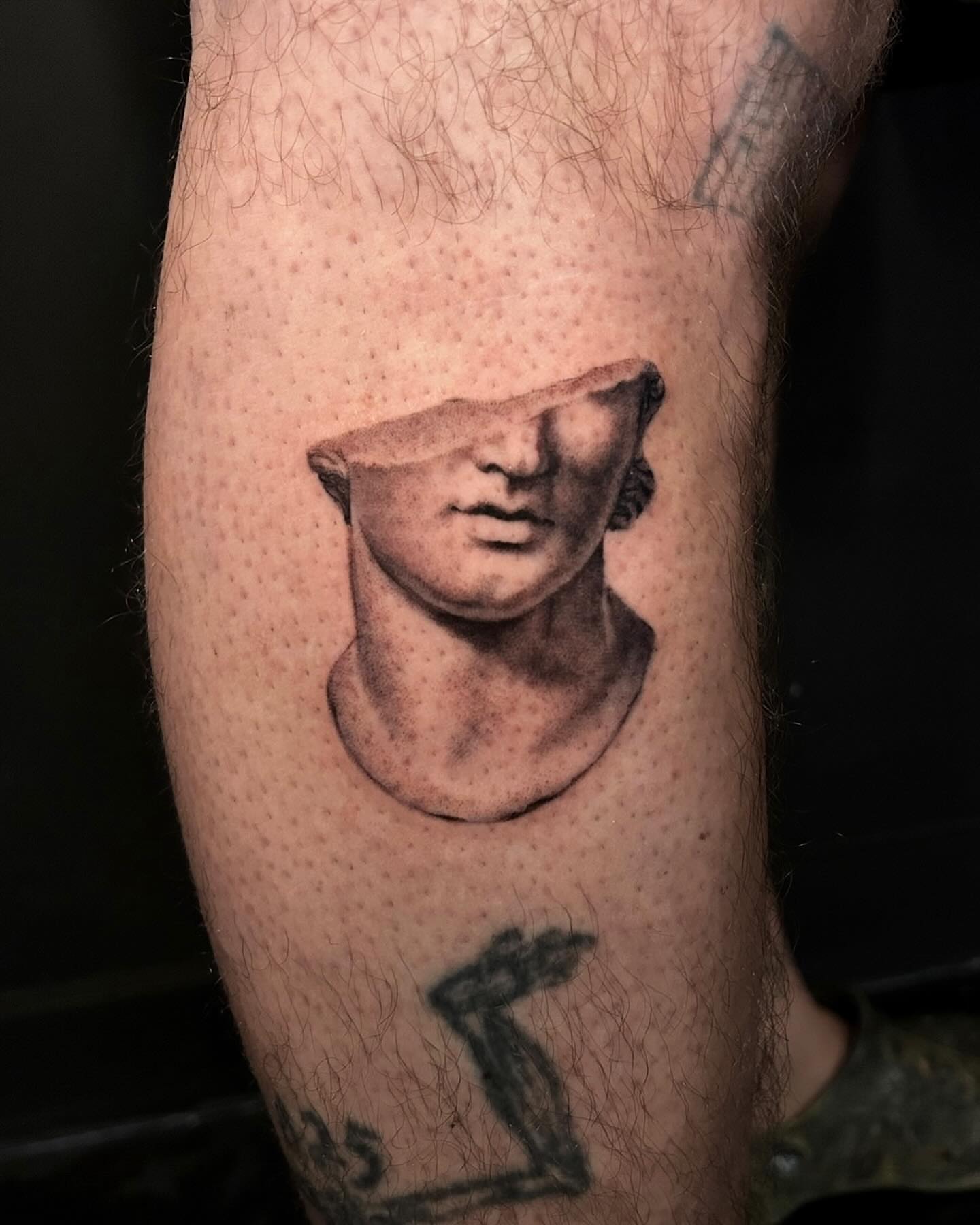 Tattoo by @lolavtattoo — dotwork, realism