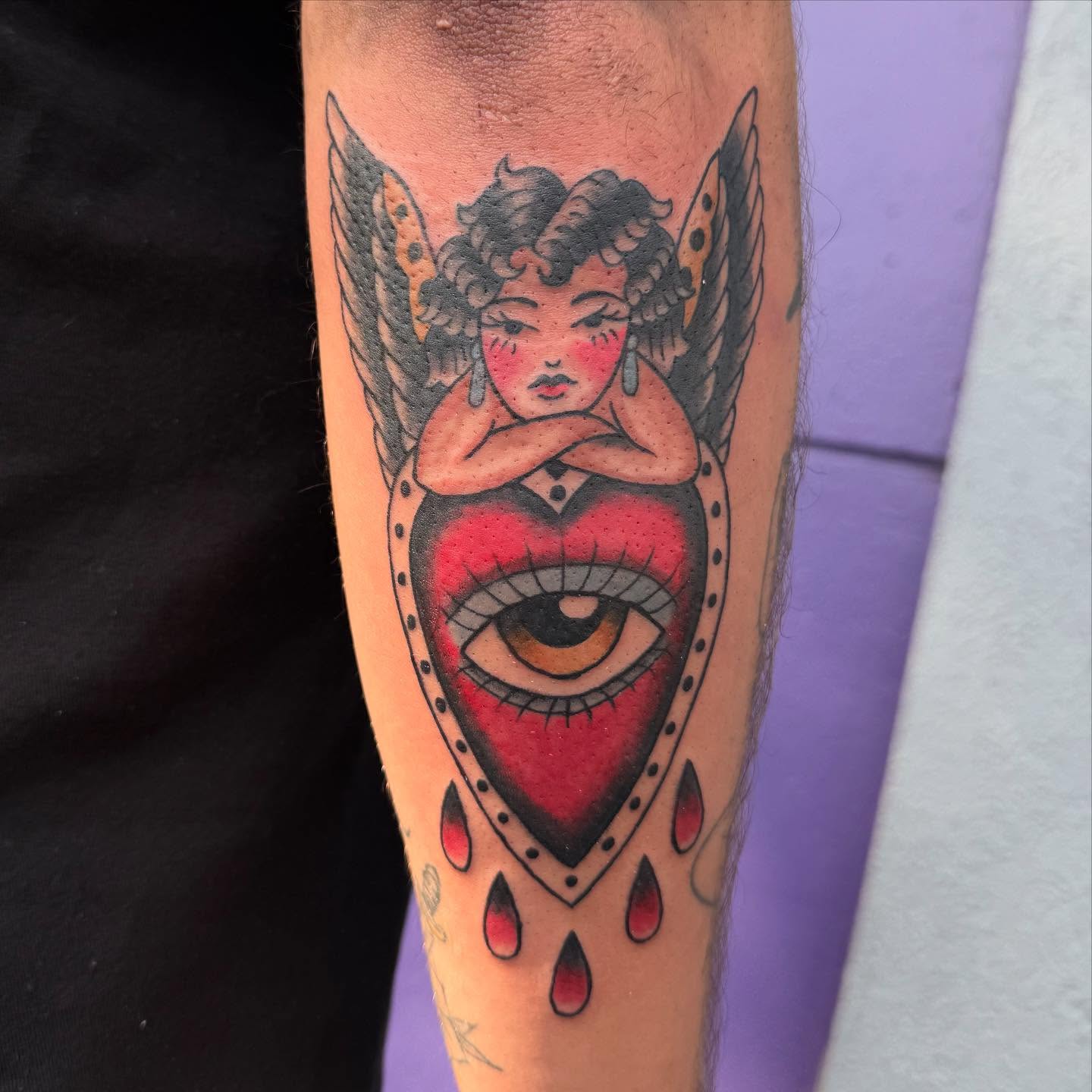 Tattoo by @krasuetattoo — american_traditional, dotwork