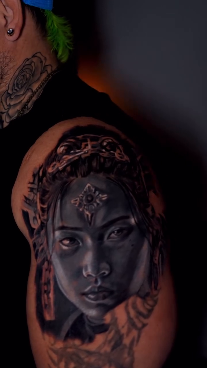 Portrait of a woman realism tattoo by ⚜️ Osnay Tattoo Art ⚜️