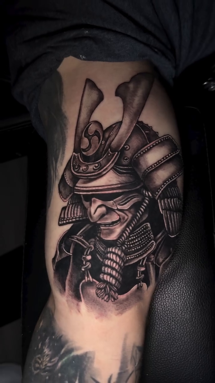 Samurai helmet realism tattoo by Alfonso Duenas