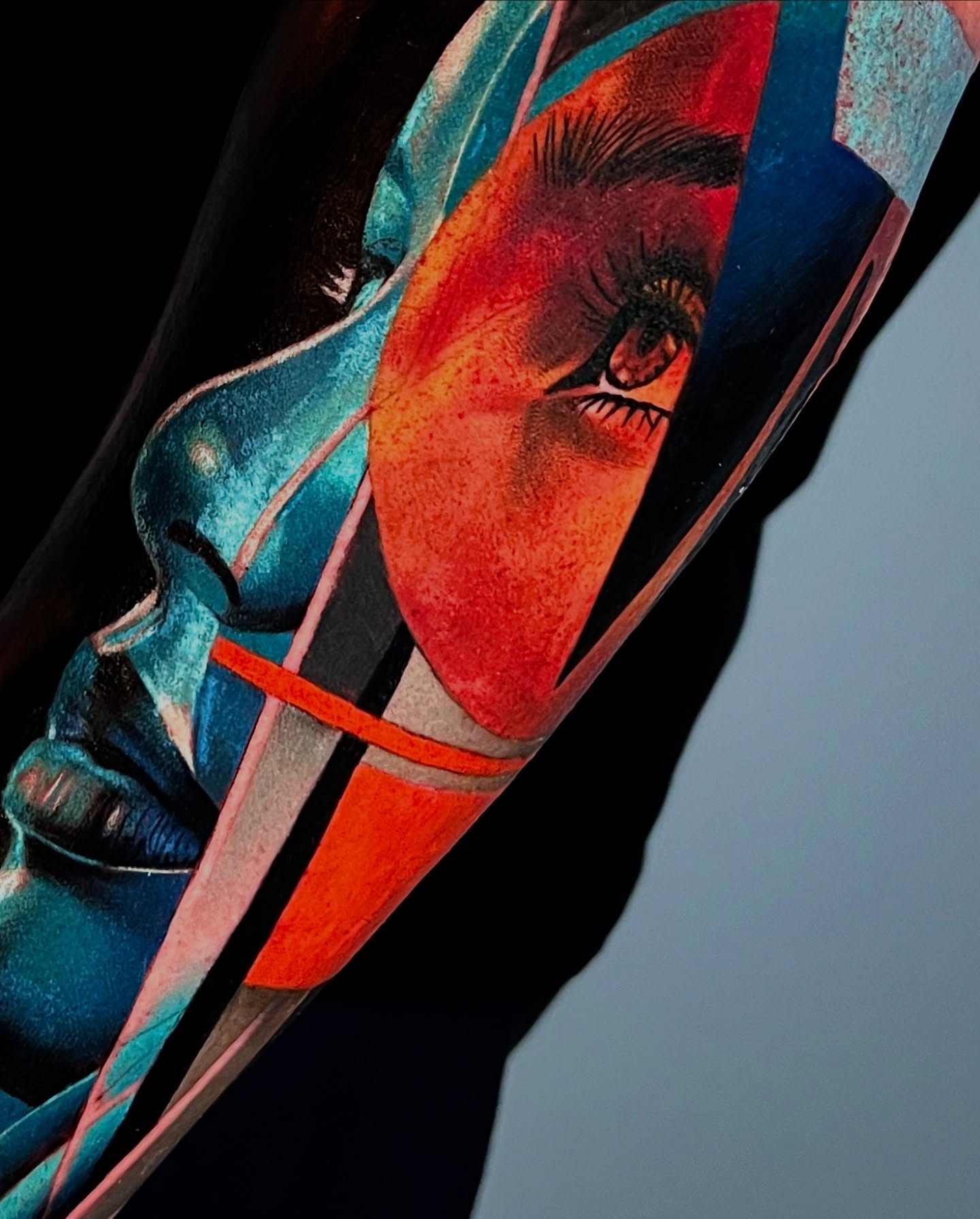 Tattoo by @lucas_espeche_tattoo β geometric