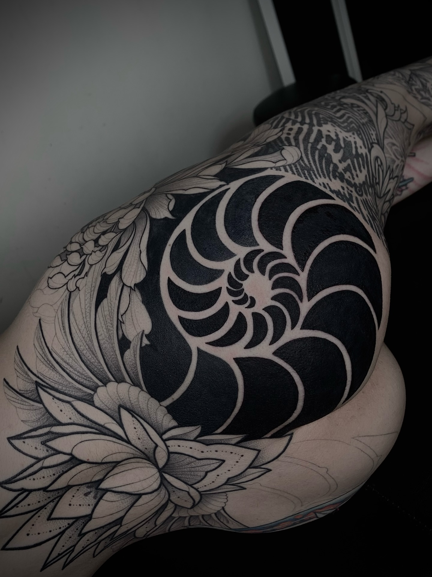 Tattoo by @pallada.is.love — black_and_grey, geometric