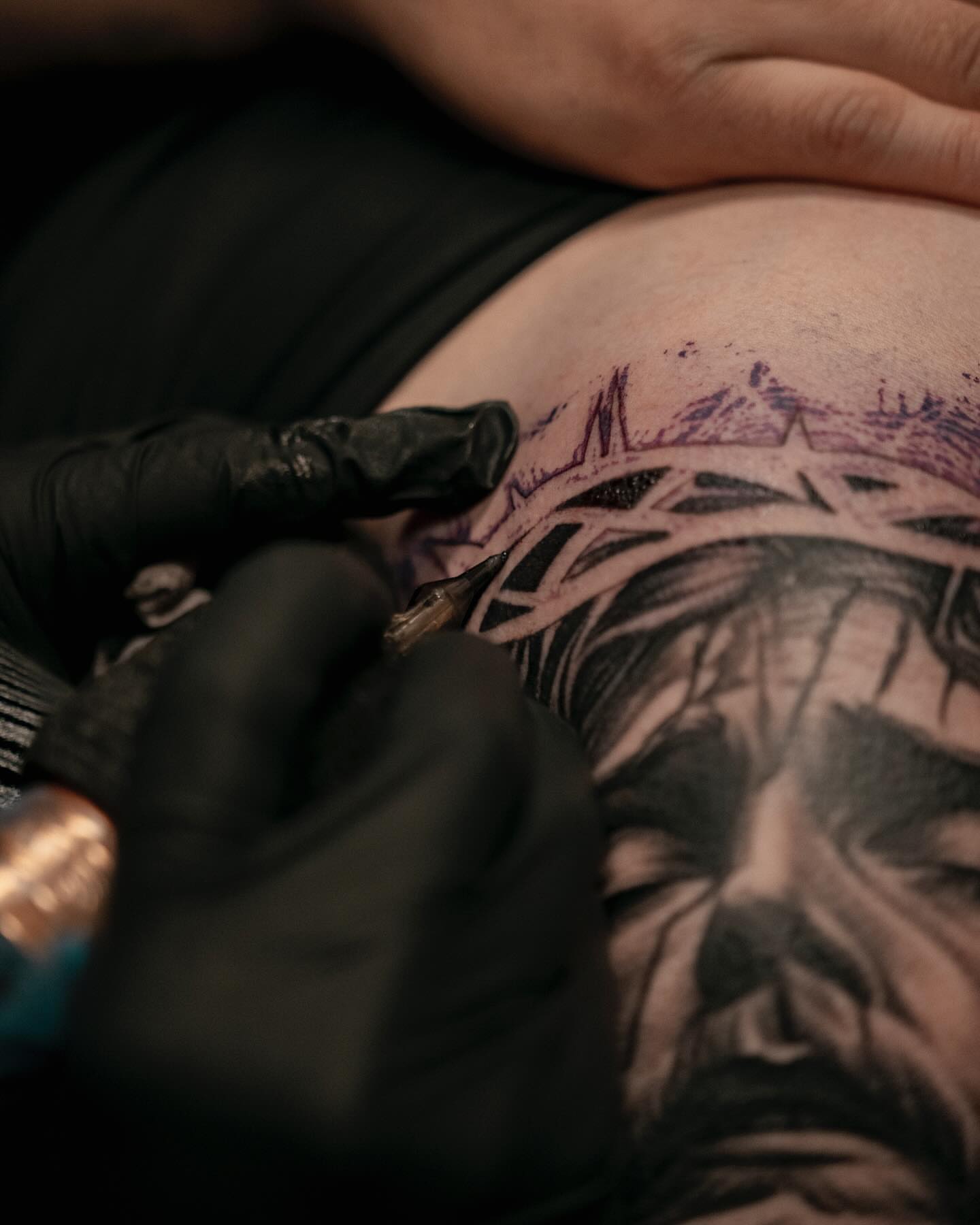 Geometric pattern geometric tattoo on the shoulder by Rey Olivares