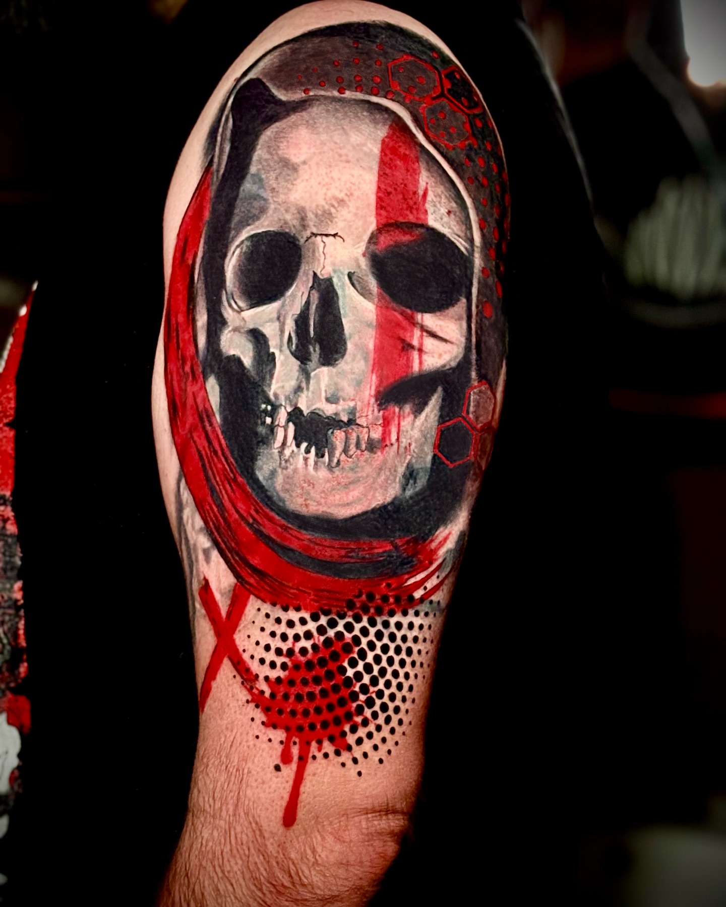Tattoo by @_vanessa.ink_ β dotwork, realism