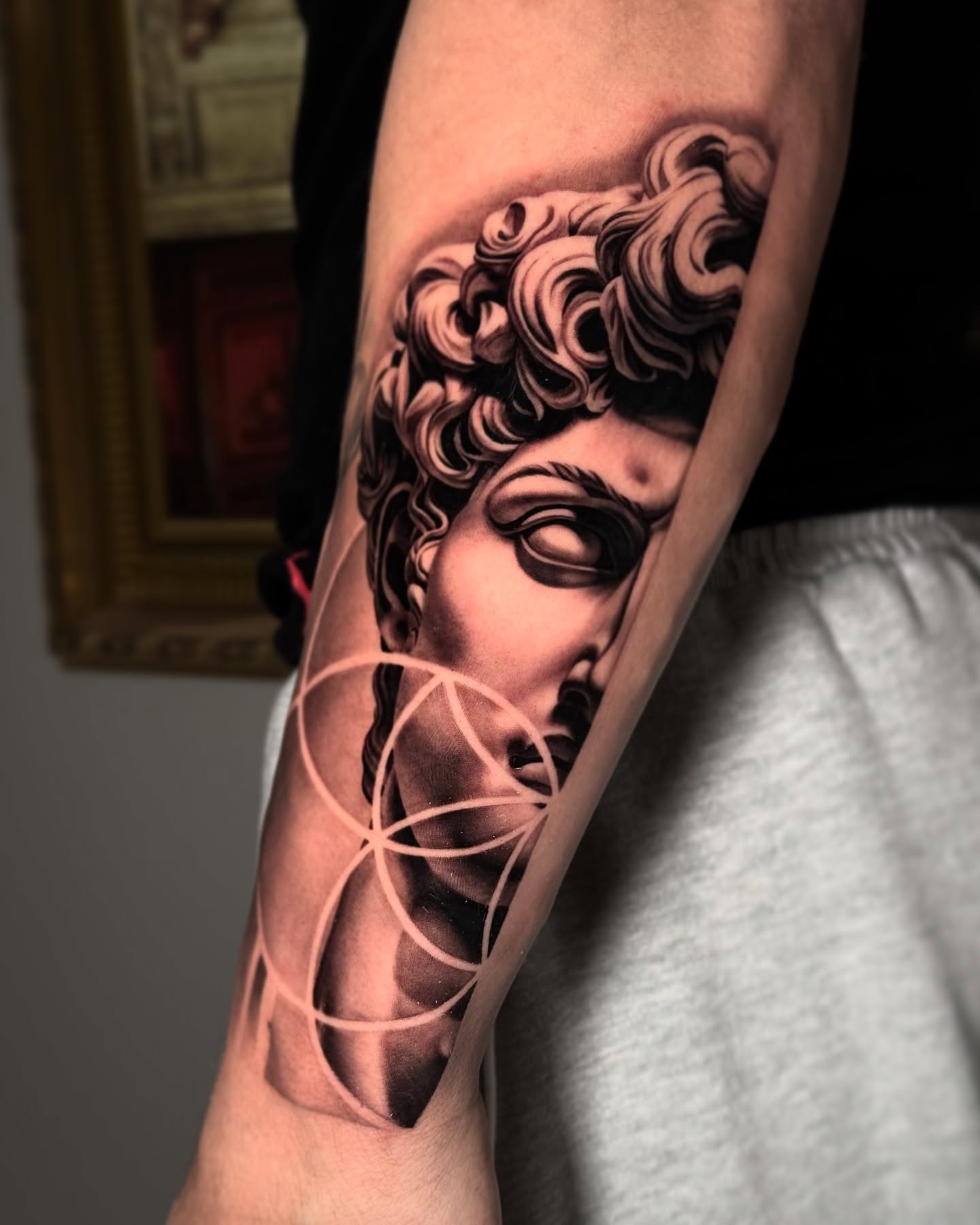 Tattoo by @tattoosbysergiomendez — realism, geometric